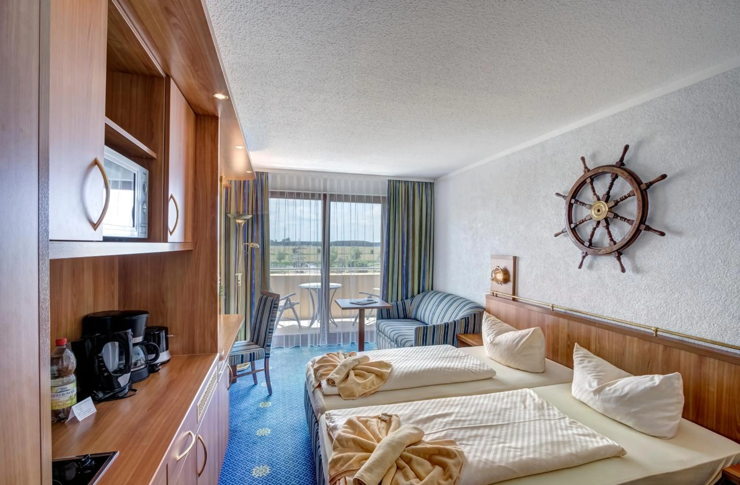 Photo of the whole room, Bed in Familien Wellness Hotel Seeklause mit großem Abenteuerspielplatz "Piraten-Insel-Usedom" Kinder immer All-Inklusive & Getränke ganztags inklusive