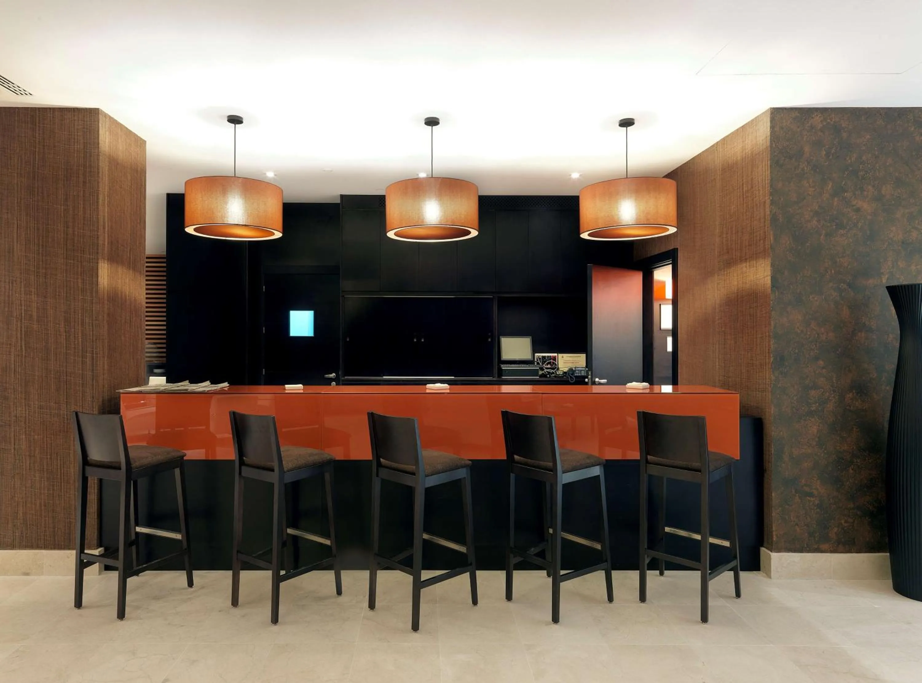 Lounge or bar in NH Campo de Gibraltar