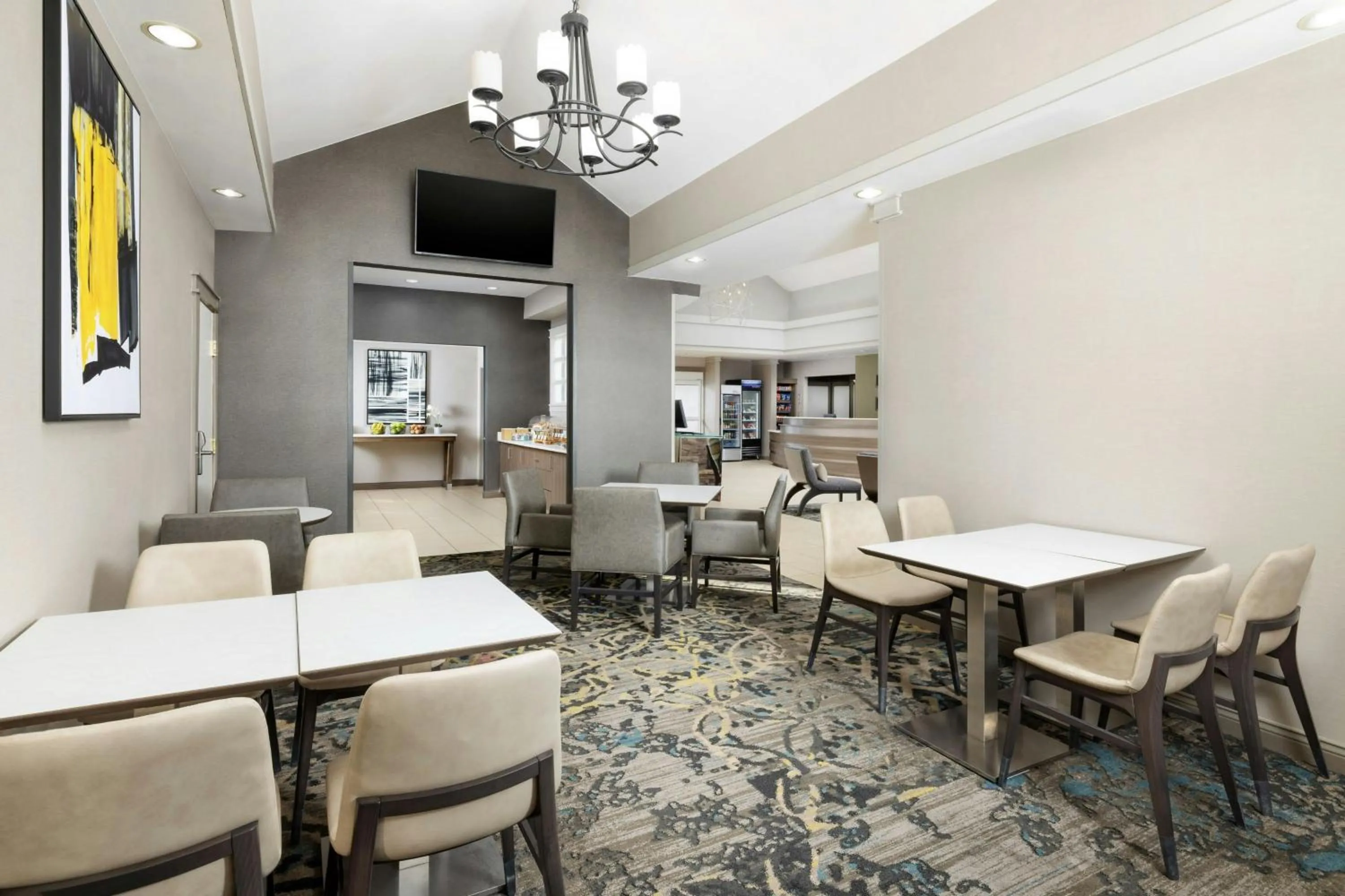 Breakfast in Residence Inn Des Moines West at Jordan Creek Town Center