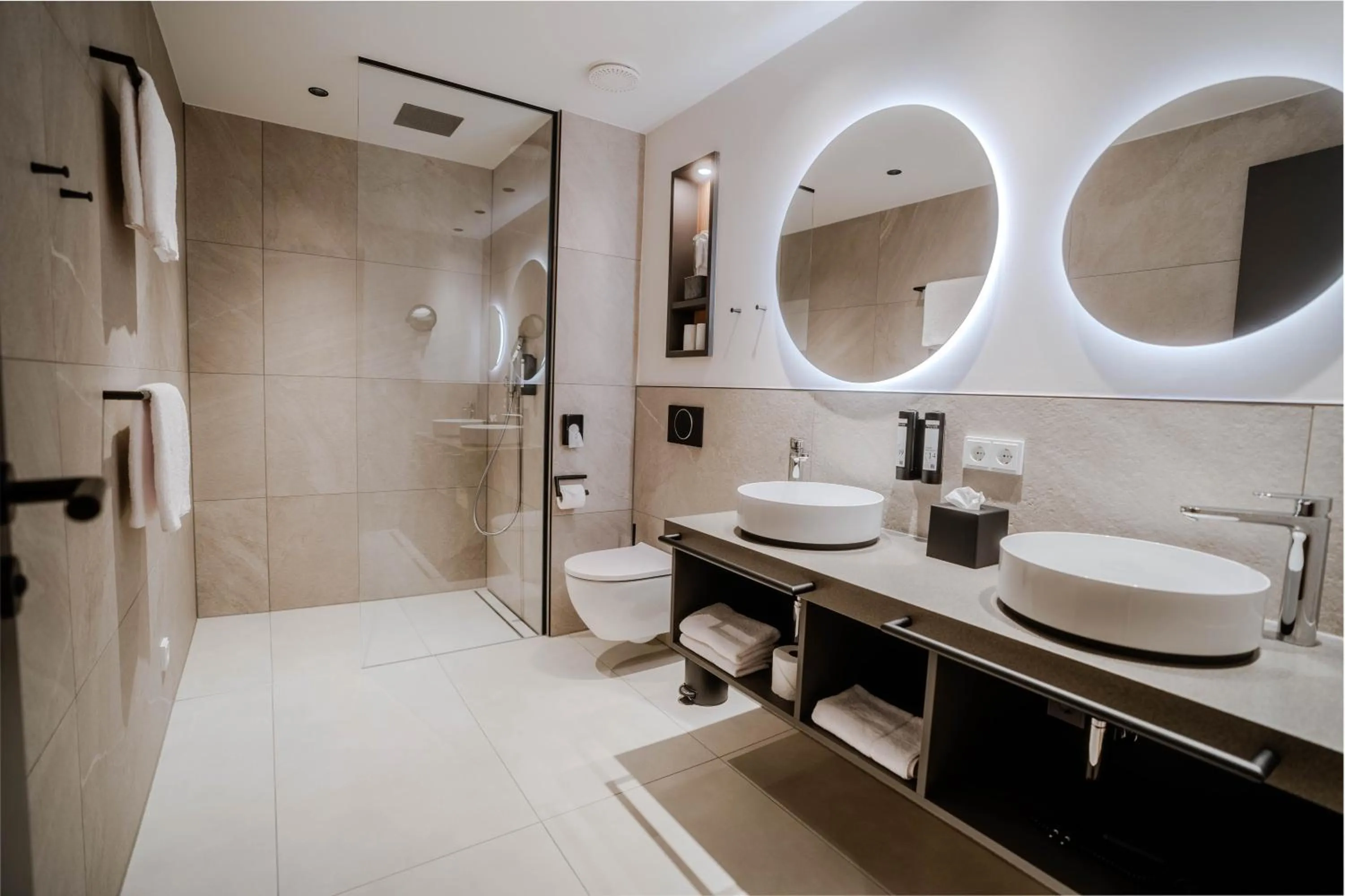 Bathroom in Hotel Deutsches Haus