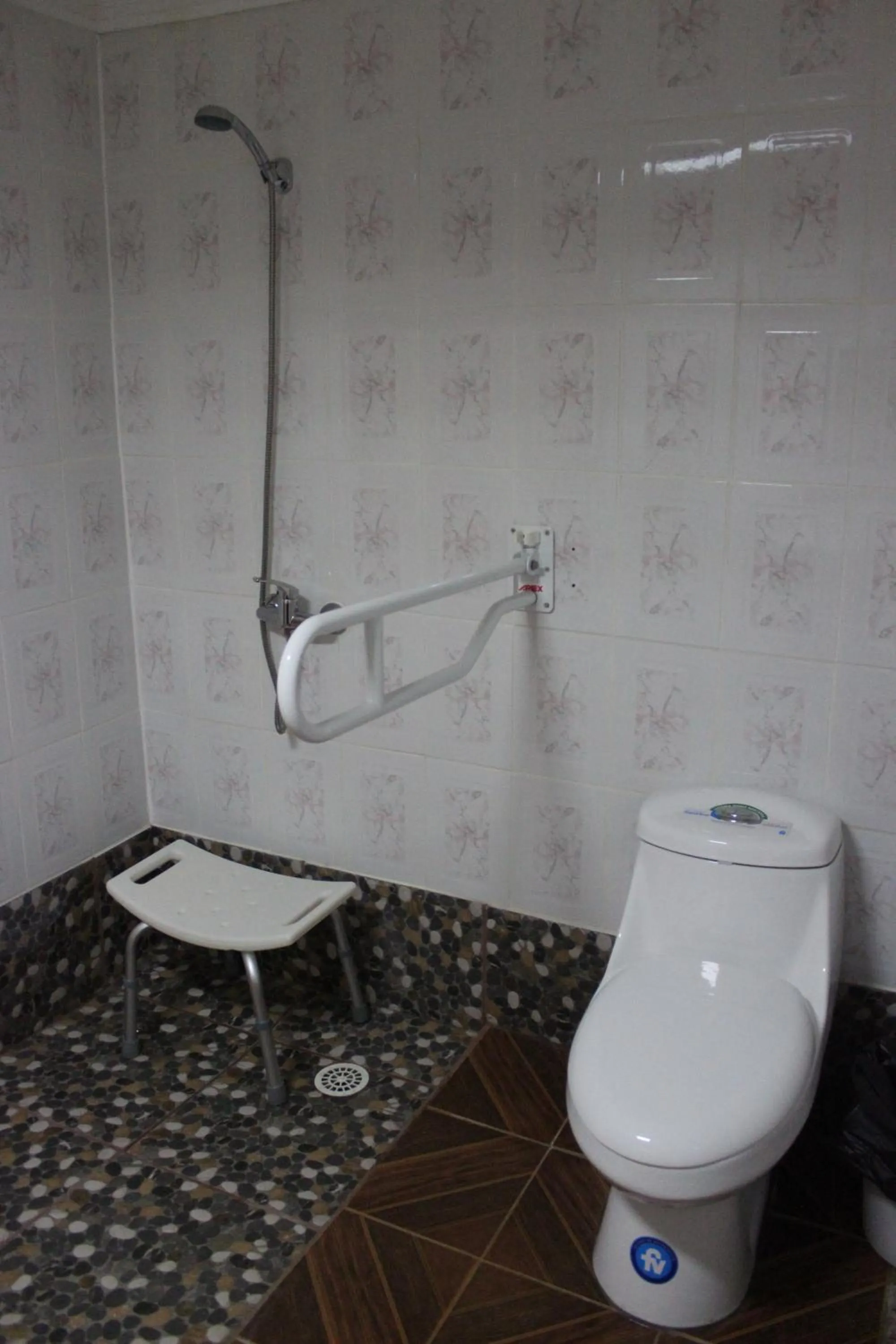 Shower in Hotel Forjadores del Cabo de Hornos