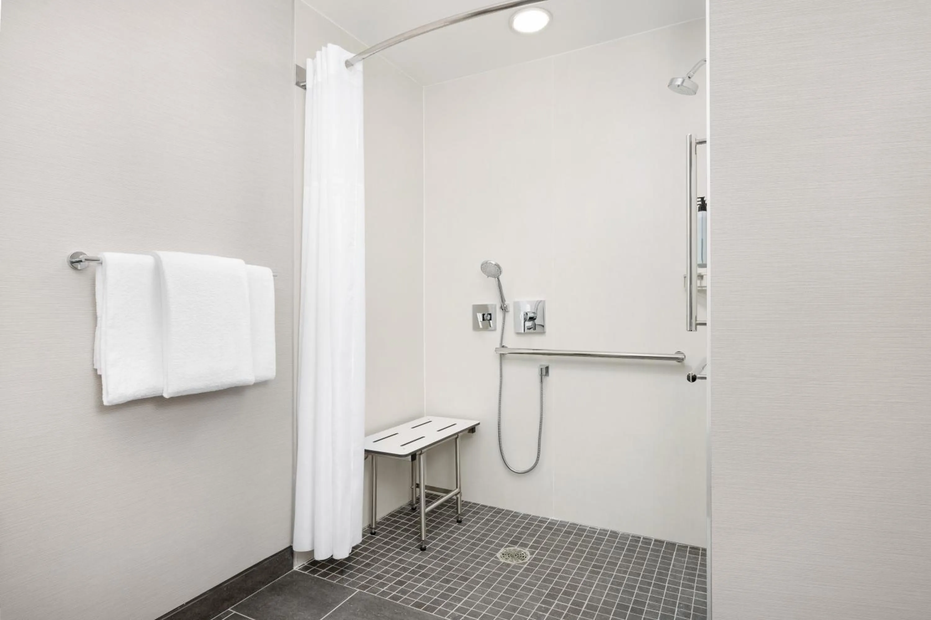 Shower in Courtyard by Marriott Amarillo West/Medical Center