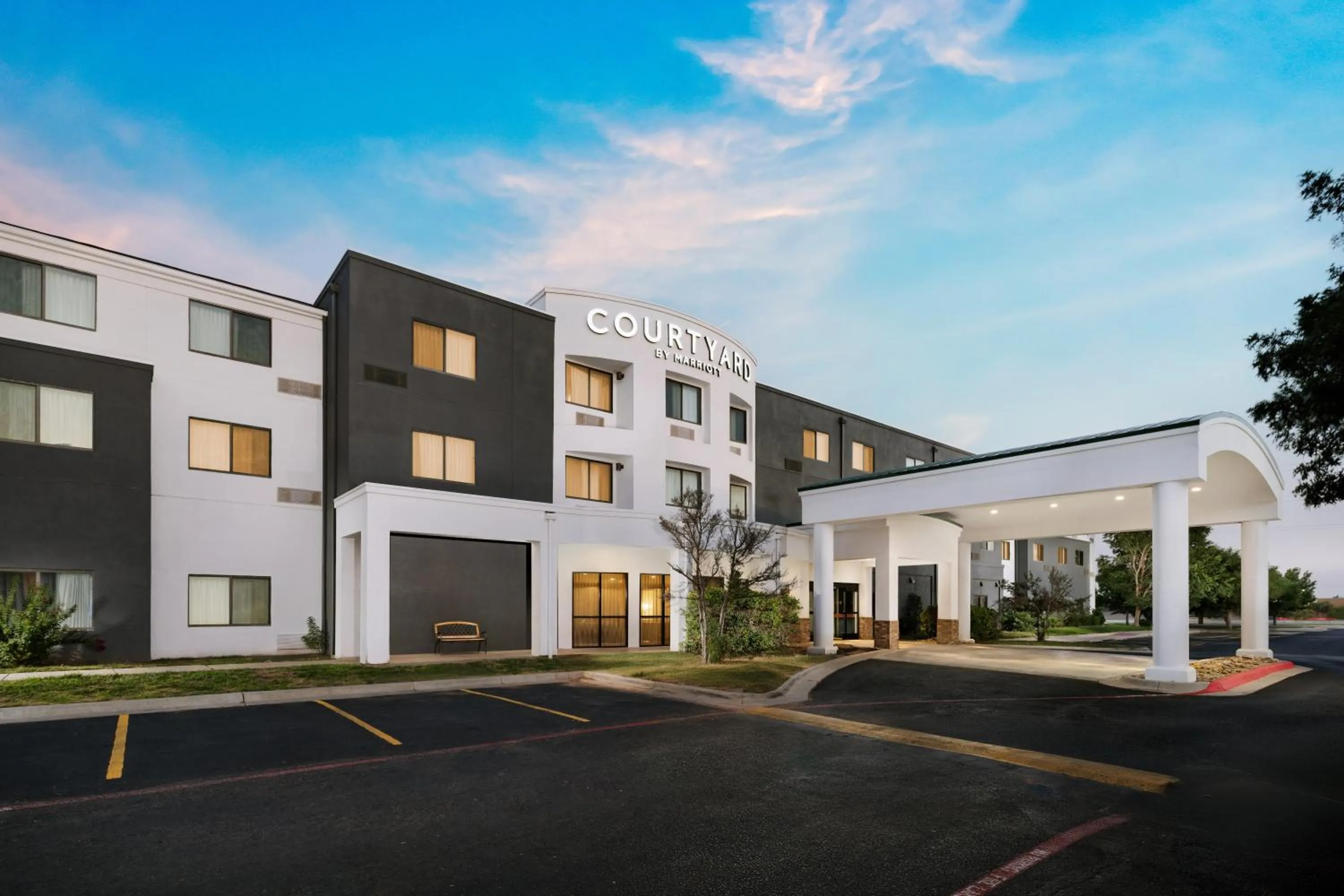 Property building in Courtyard by Marriott Amarillo West/Medical Center