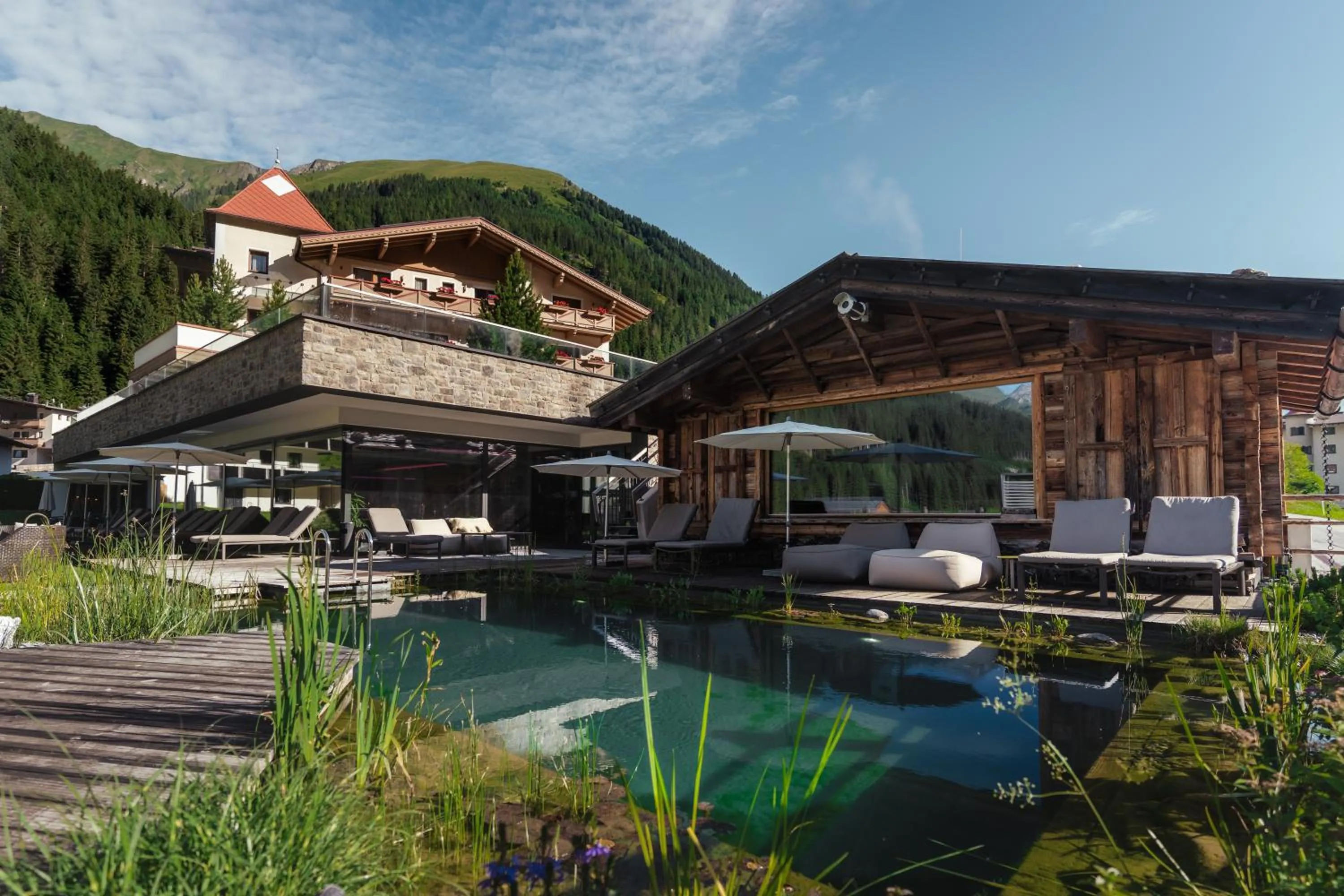 Swimming pool in Alpinhotel Berghaus spa