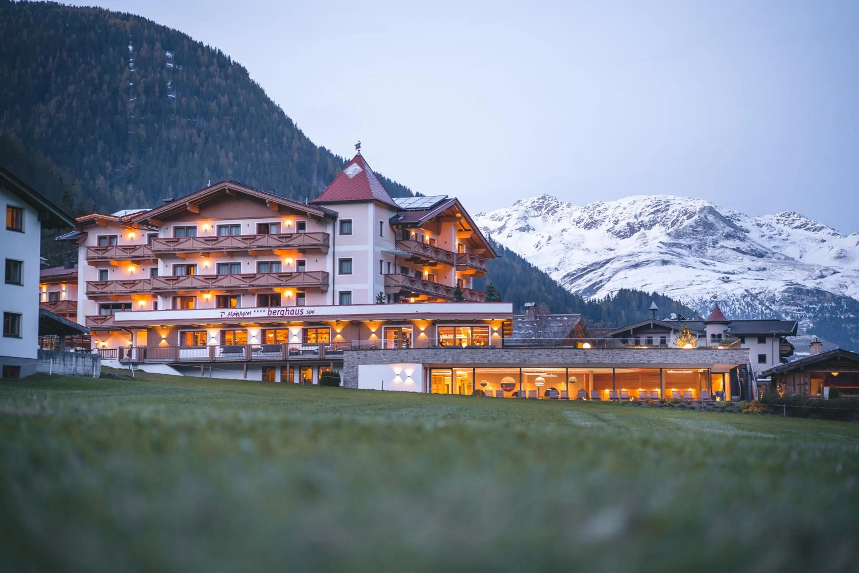 Property building in Alpinhotel Berghaus spa