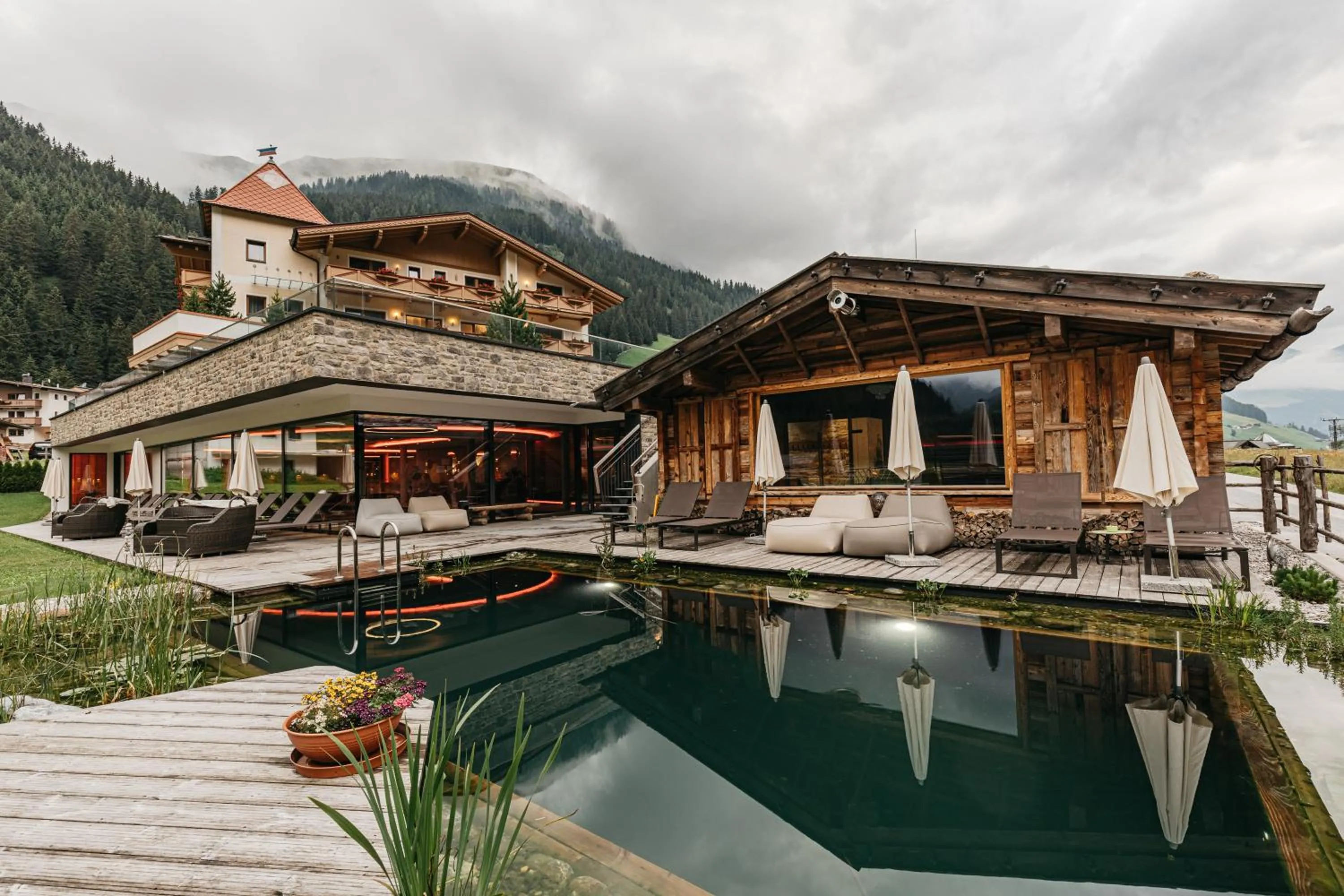 Property building in Alpinhotel Berghaus spa