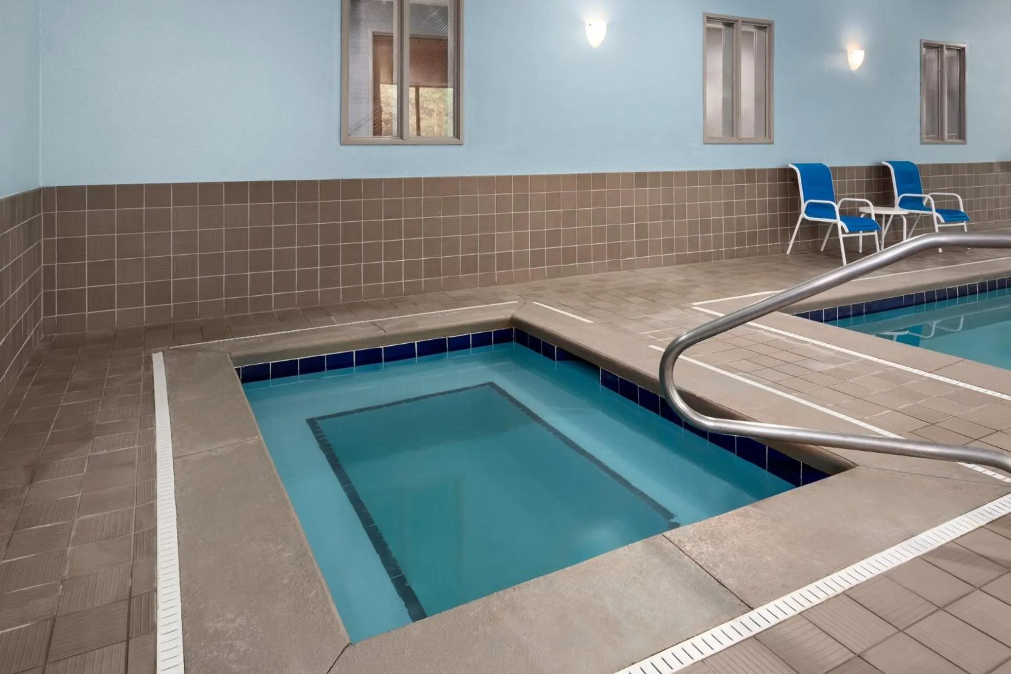 Swimming pool in Holiday Inn Express Hotel & Suites Dubois by IHG