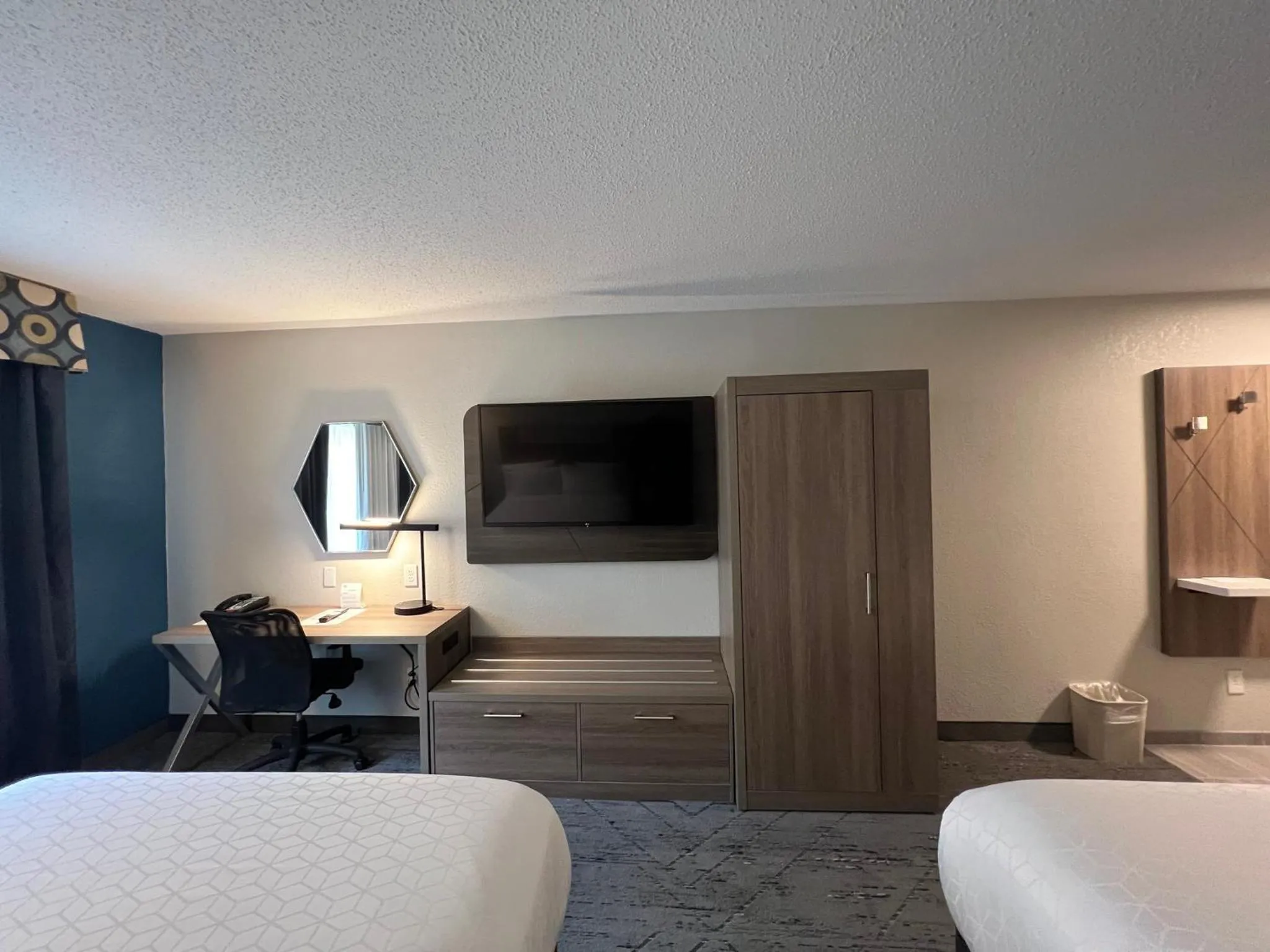 Photo of the whole room, Bed in Holiday Inn Express Hotel & Suites Dubois by IHG