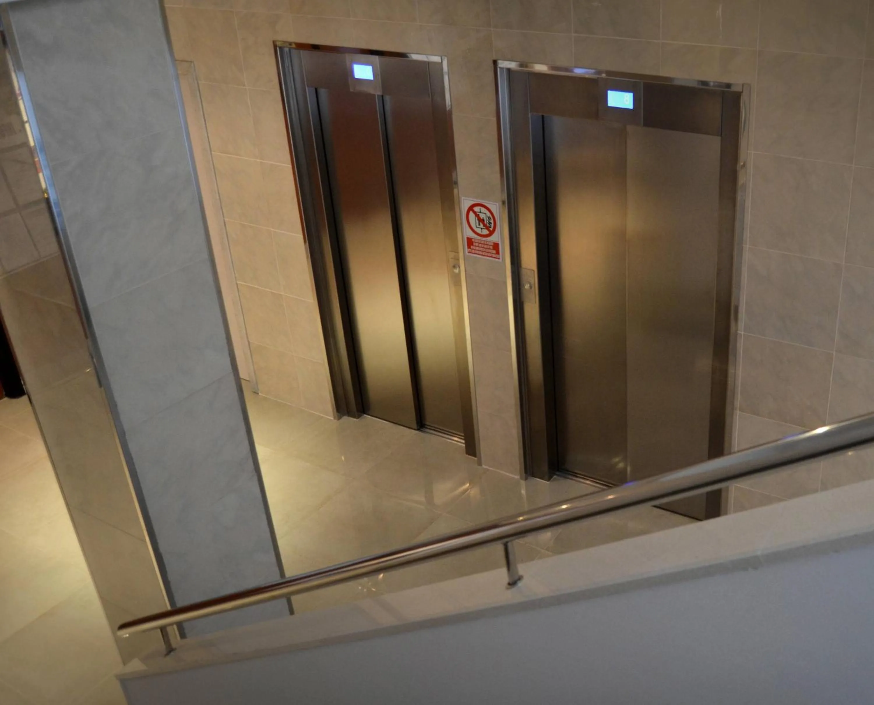 Other in Hotel Alone