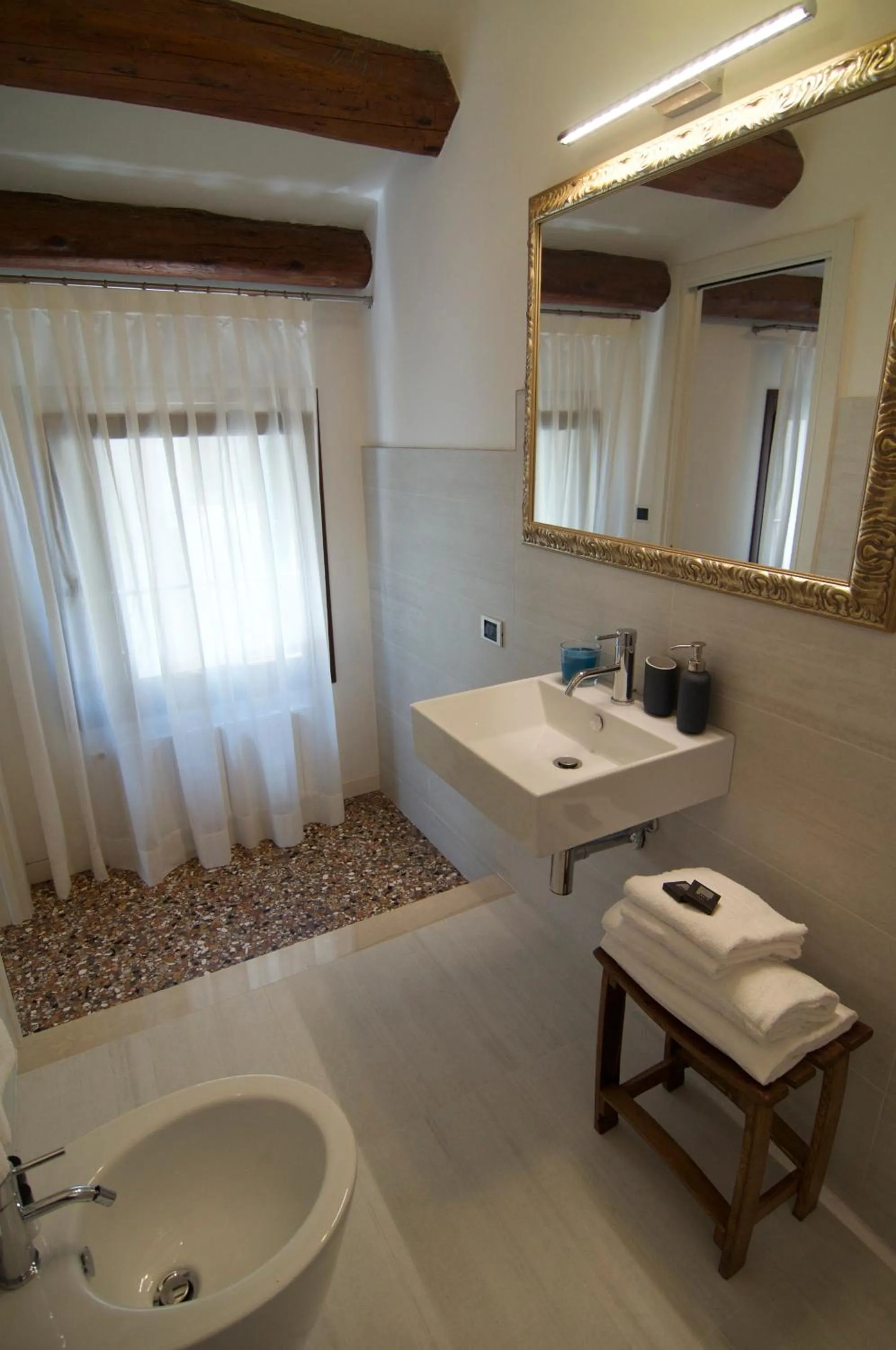 Bathroom in Casa Colleoni