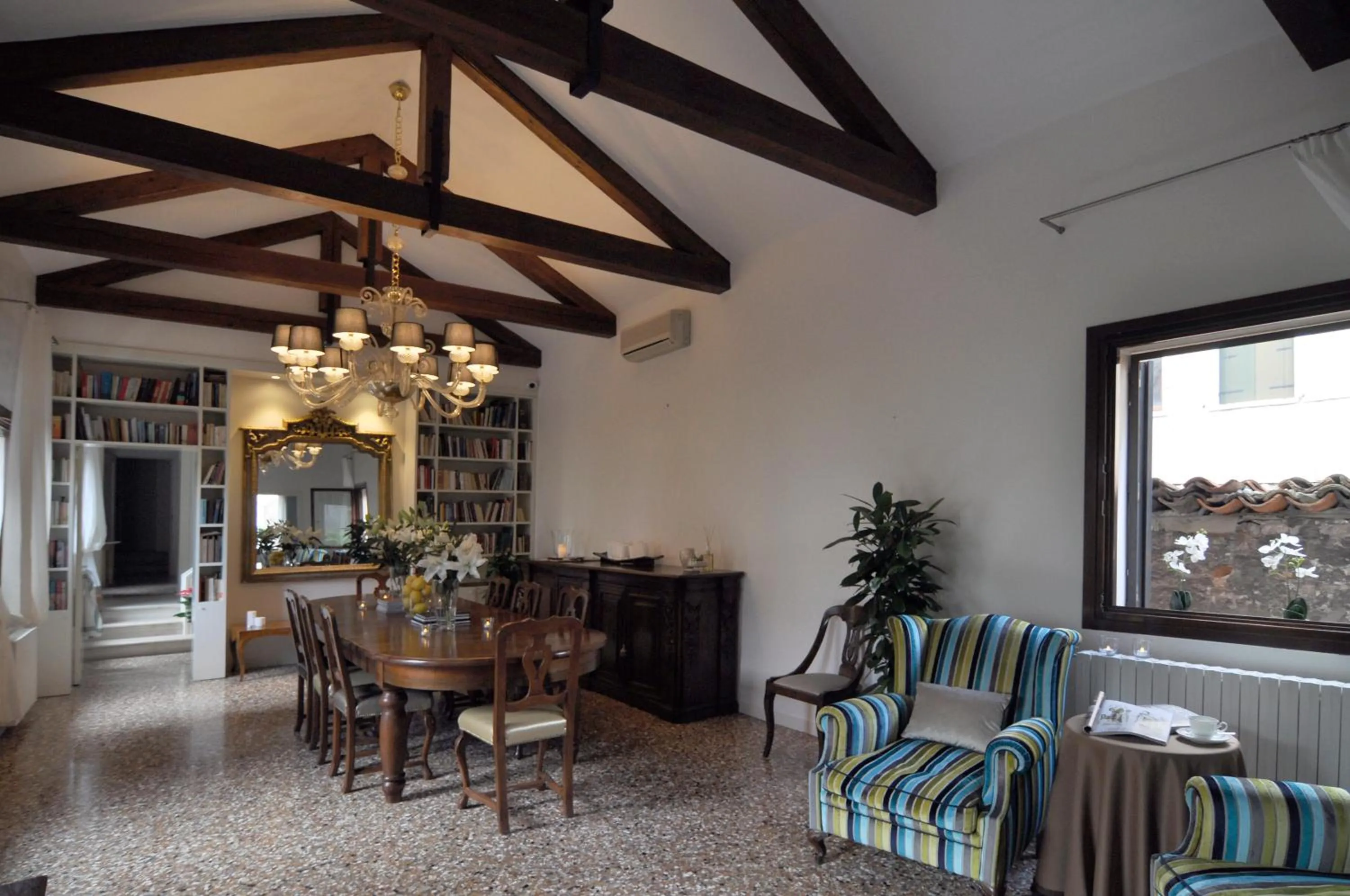 Communal lounge/ TV room in Casa Colleoni