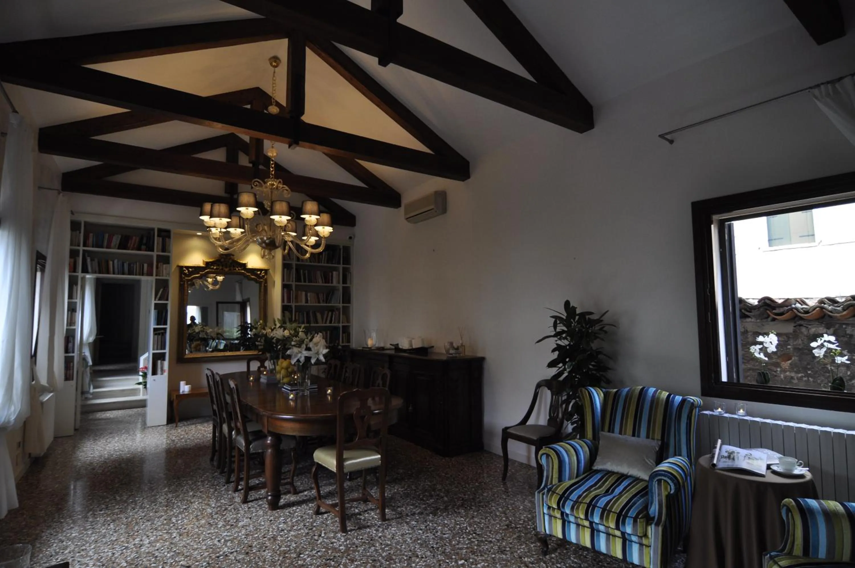 Communal lounge/ TV room in Casa Colleoni