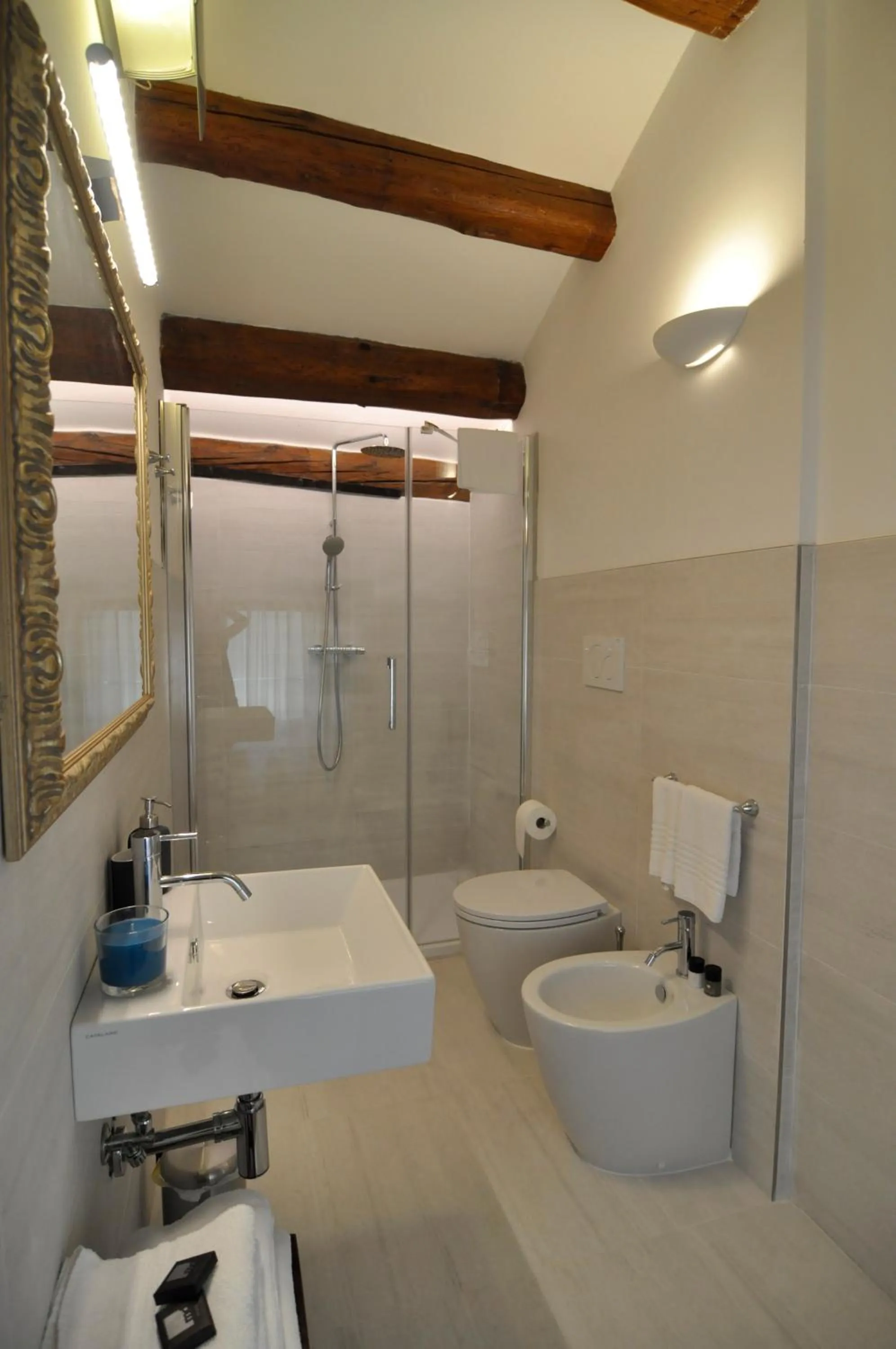 Bathroom in Casa Colleoni