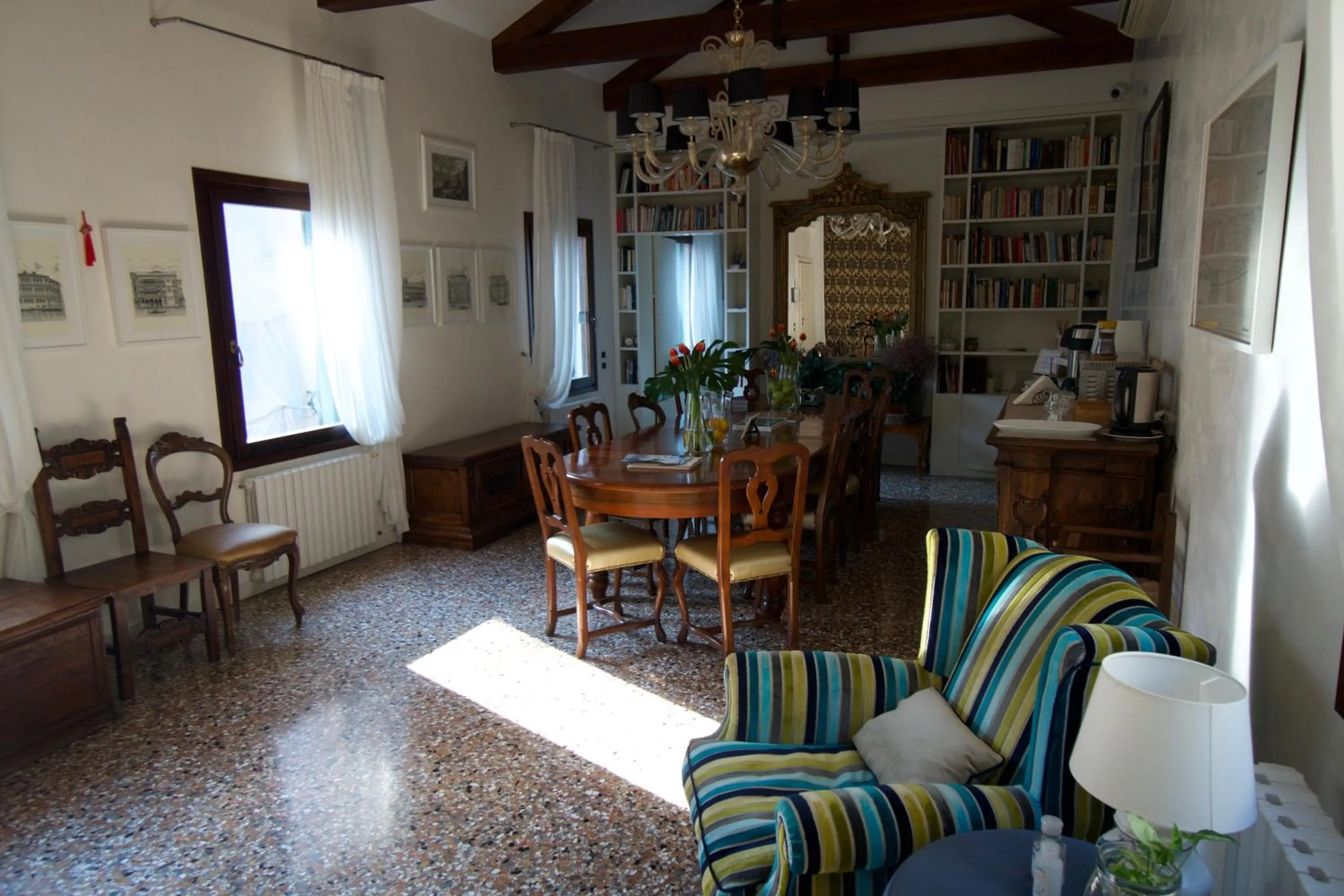Communal lounge/ TV room in Casa Colleoni