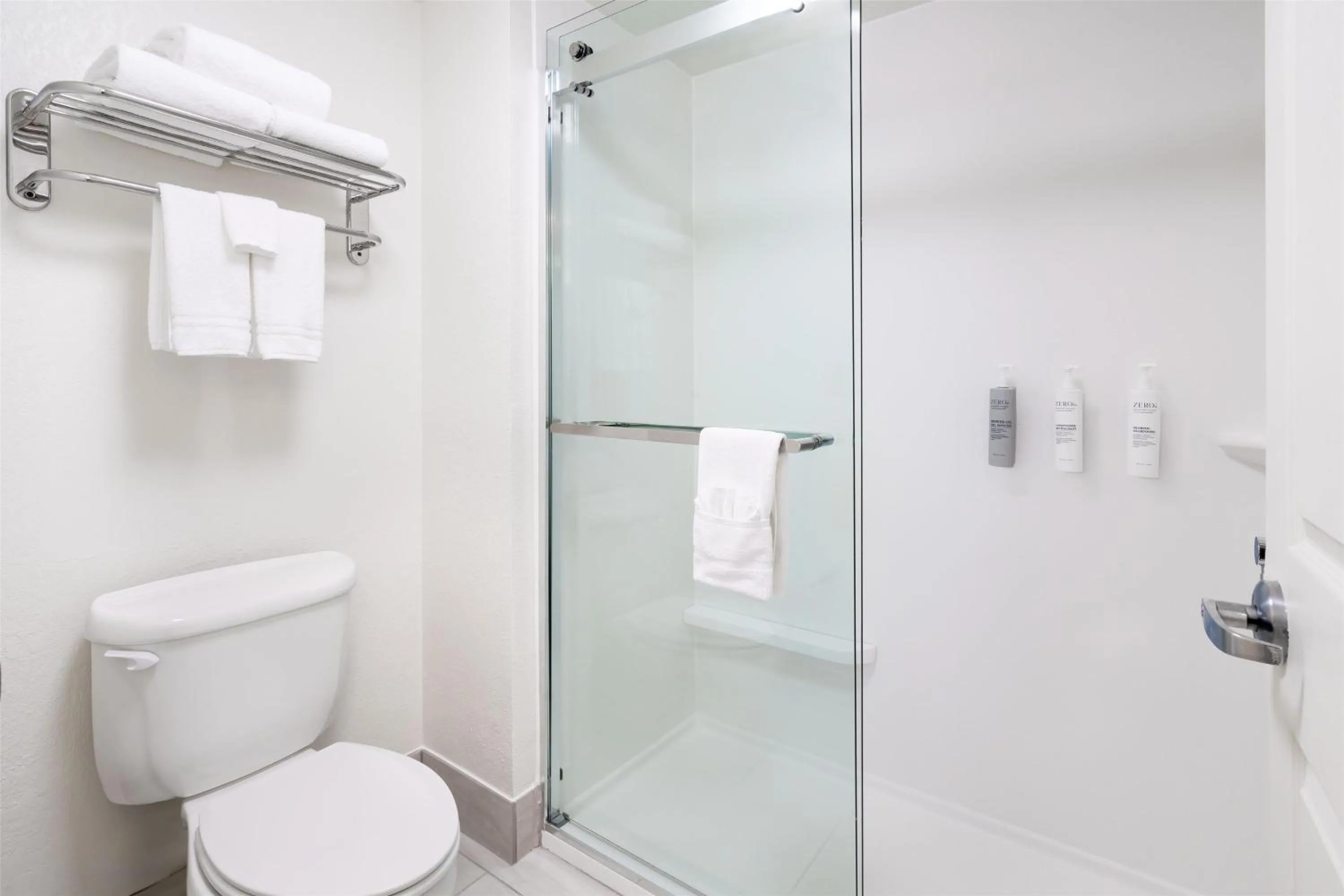 Bathroom in Homewood Suites by Hilton Eatontown