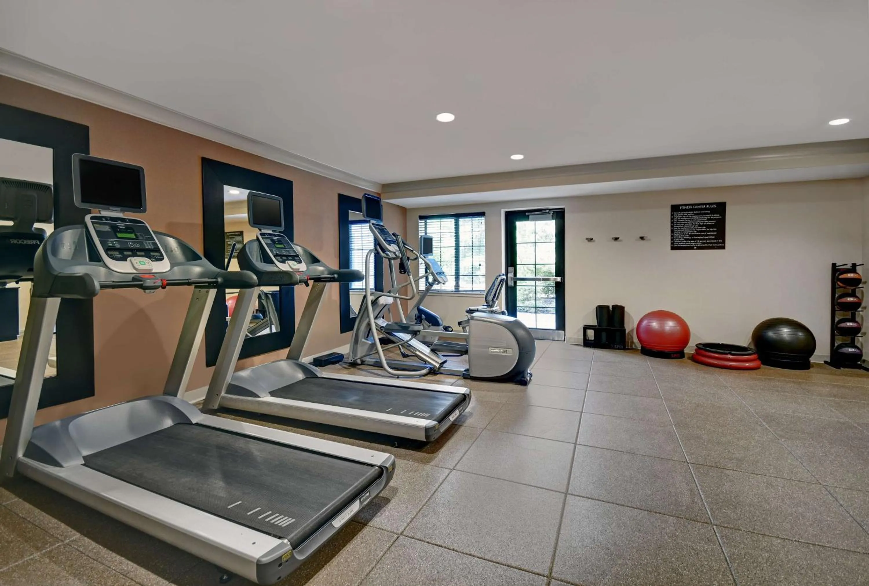 Fitness centre/facilities in Homewood Suites by Hilton Eatontown