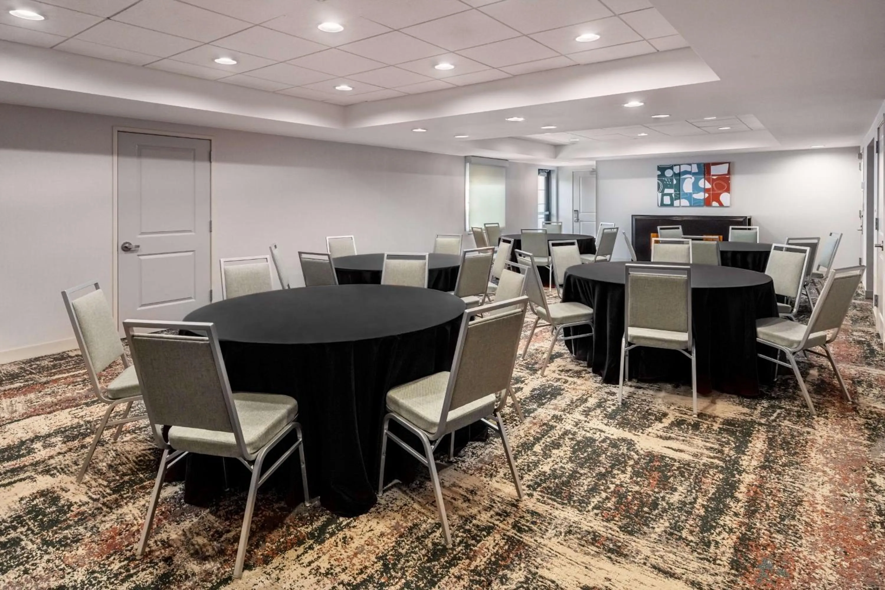 Meeting/conference room in Homewood Suites by Hilton Eatontown