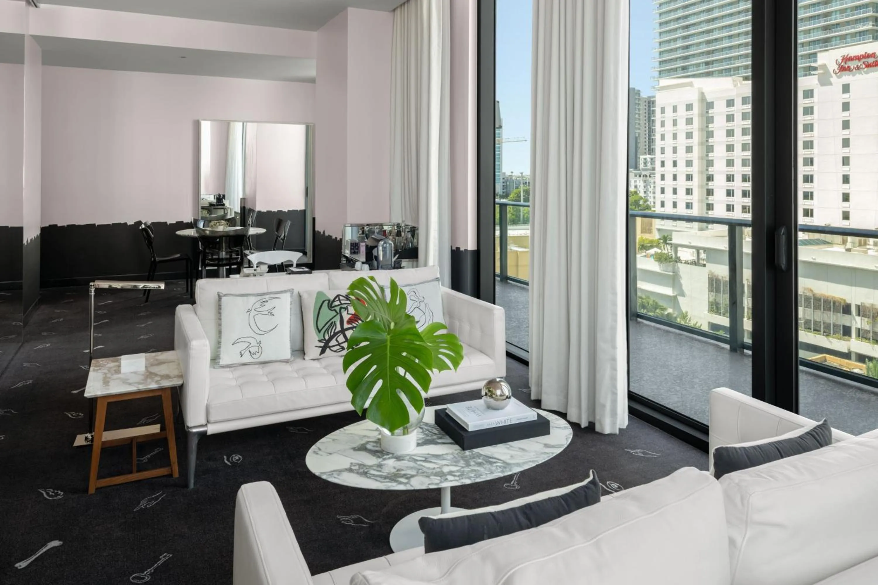 Living room in Dua Miami, Autograph Collection