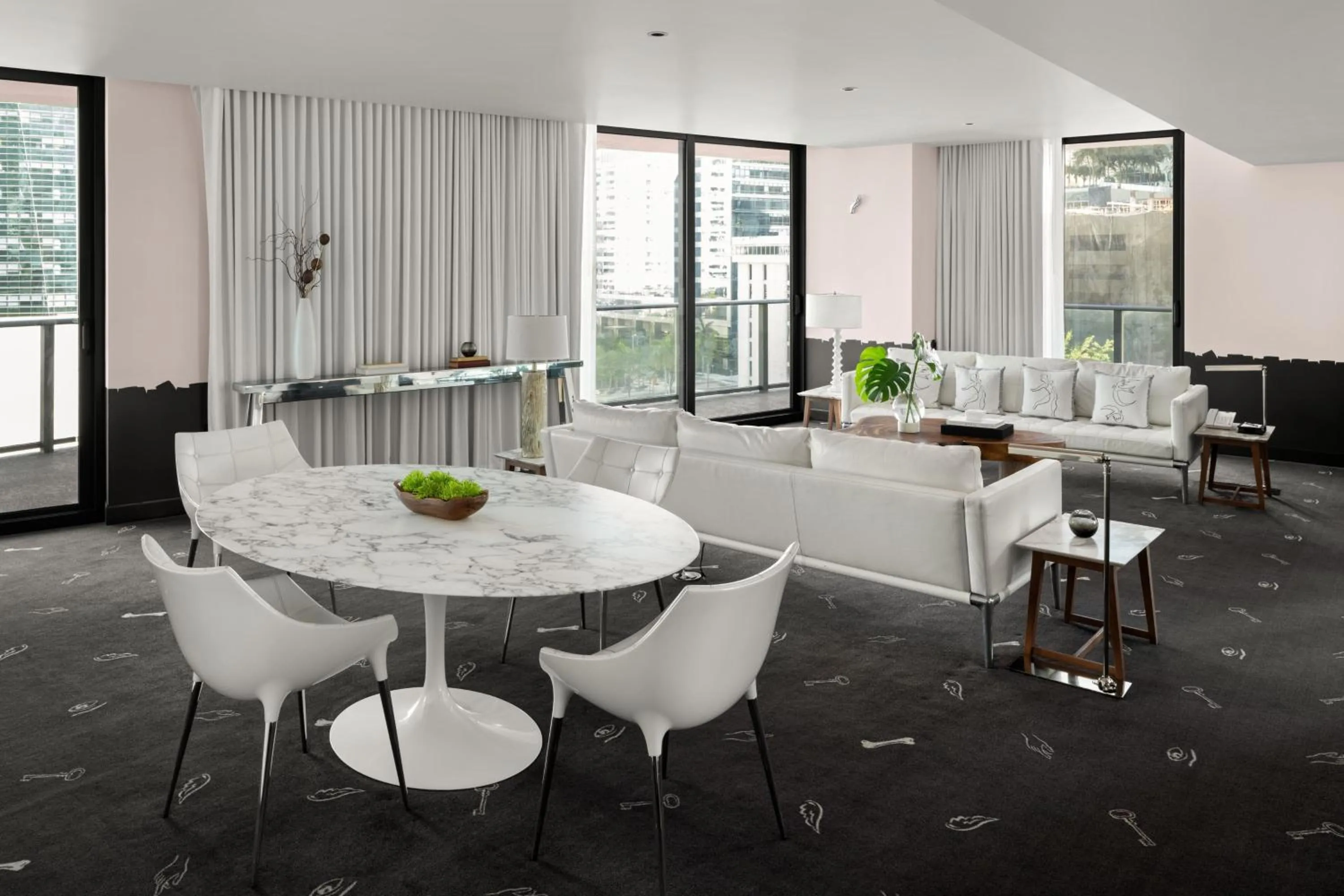 Living room in Dua Miami, Autograph Collection