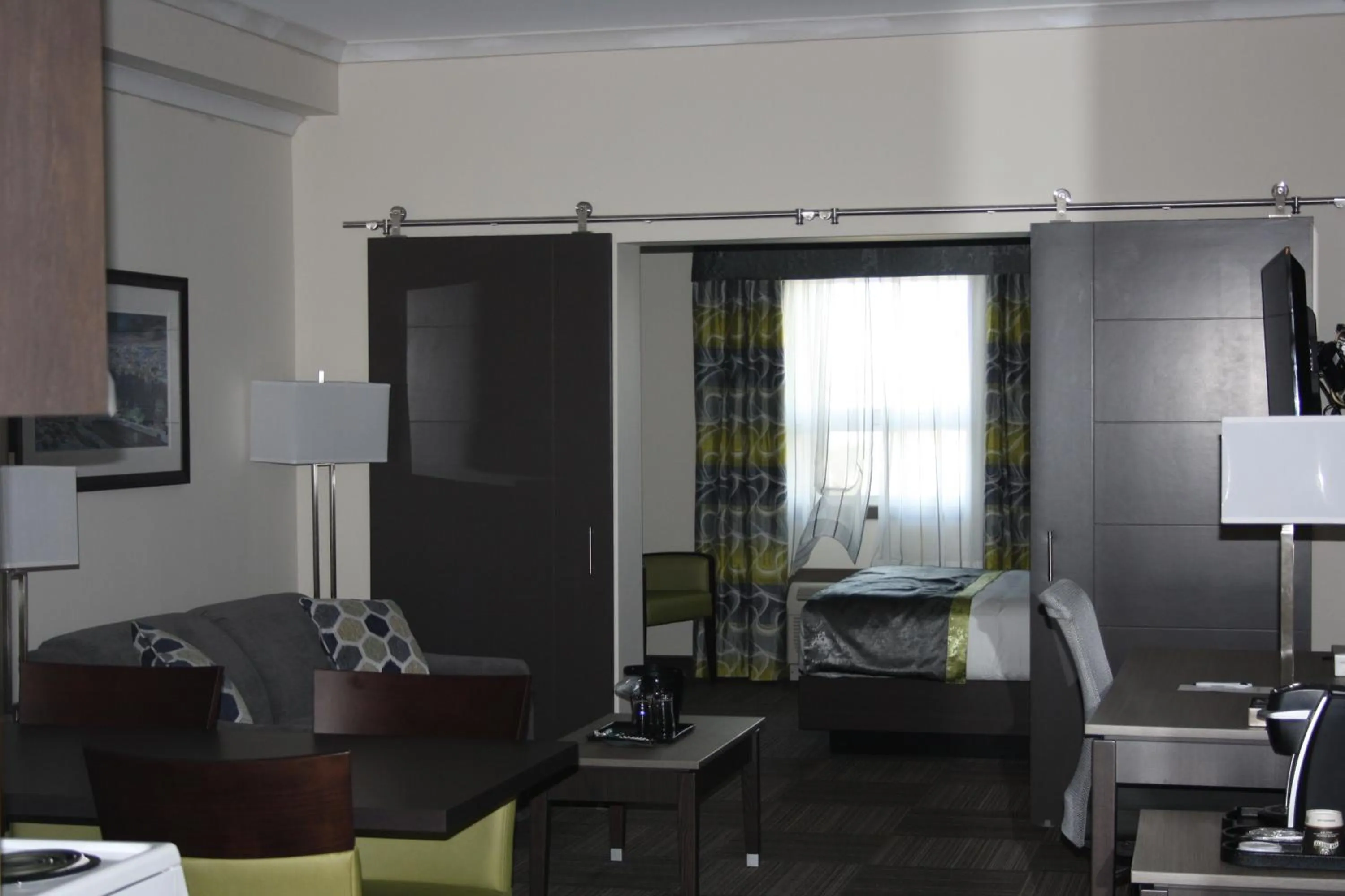 Seating area in Crossroads Inn & Suites