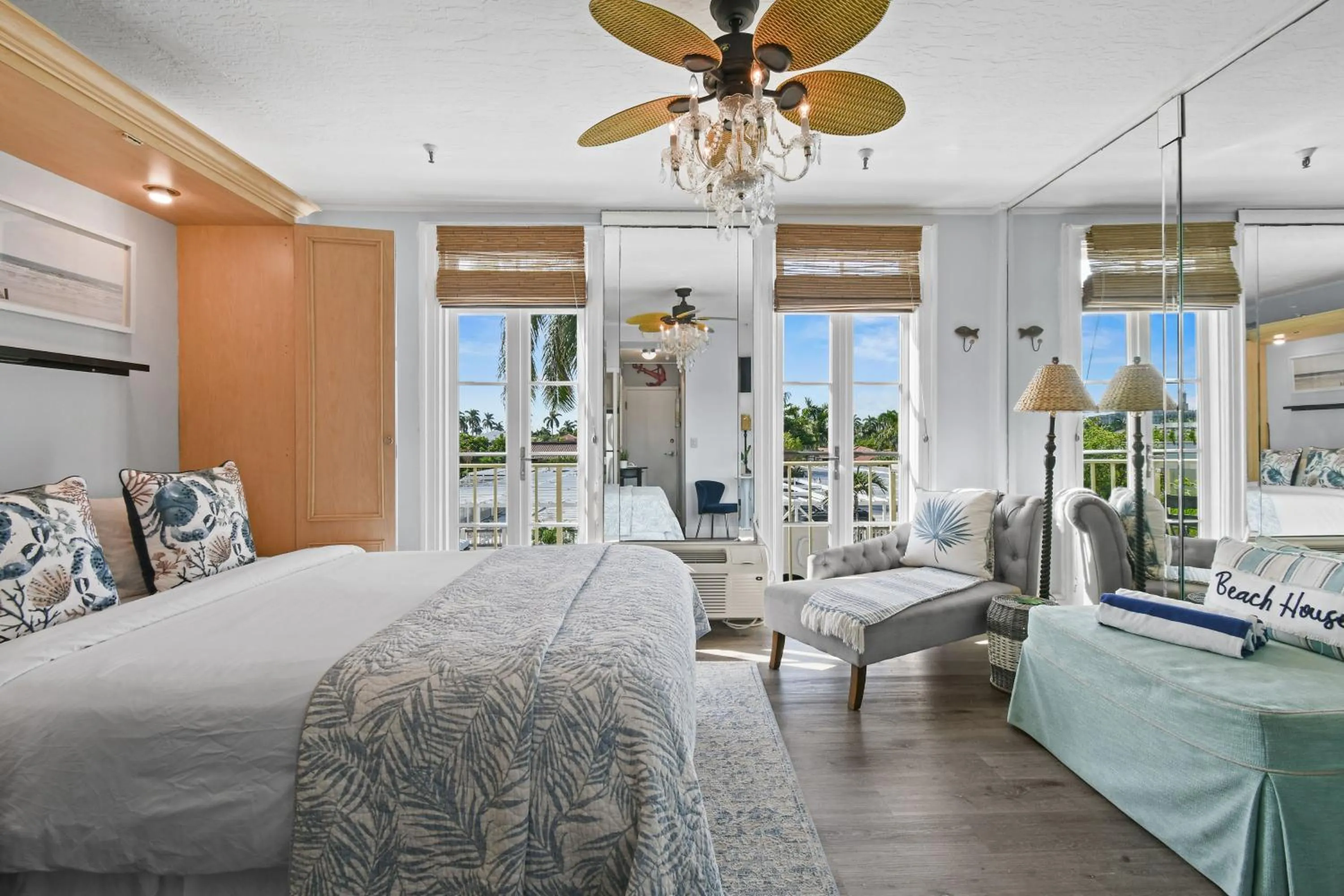 Bed in Tropicals of Palm Beach