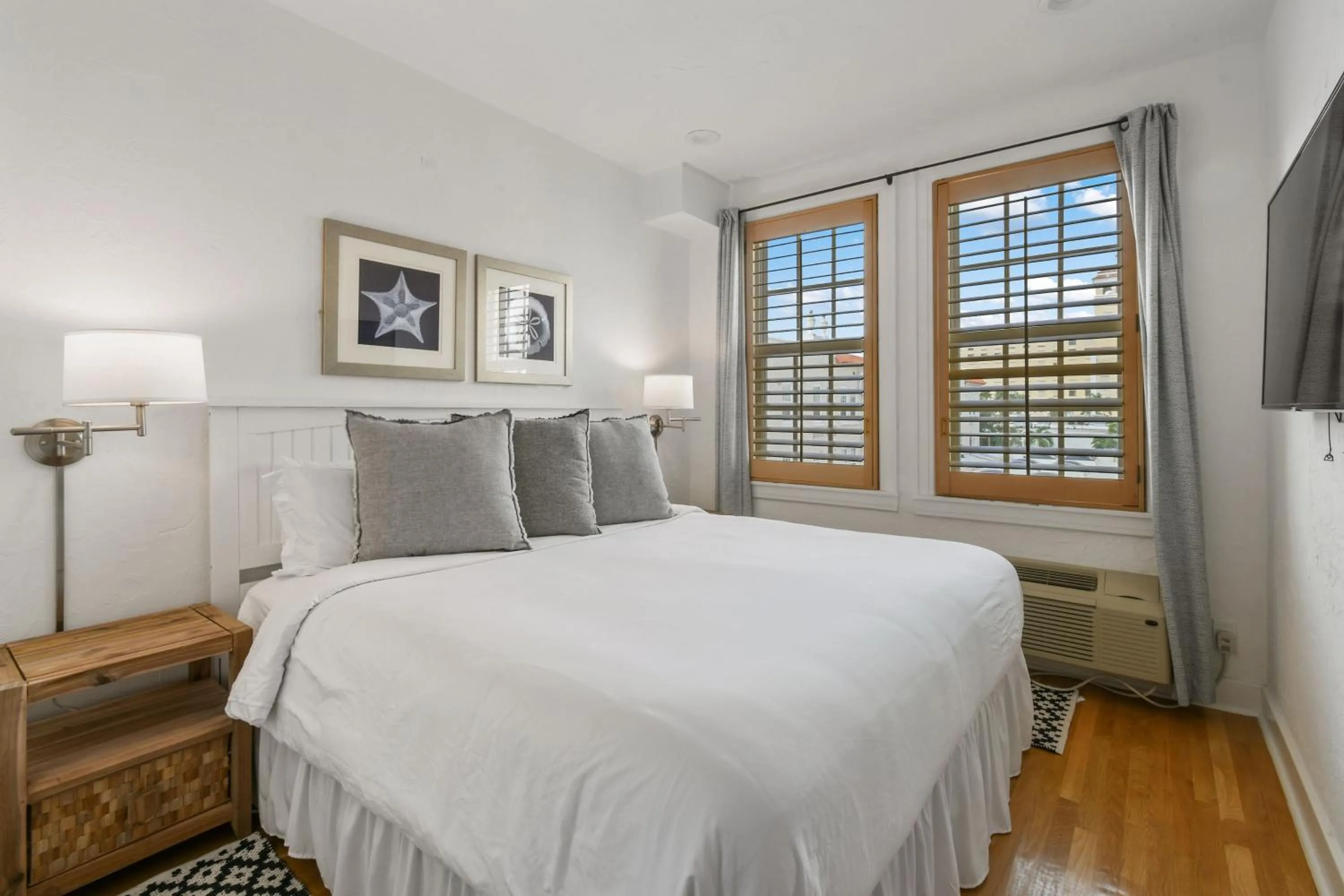 Bed in Tropicals of Palm Beach