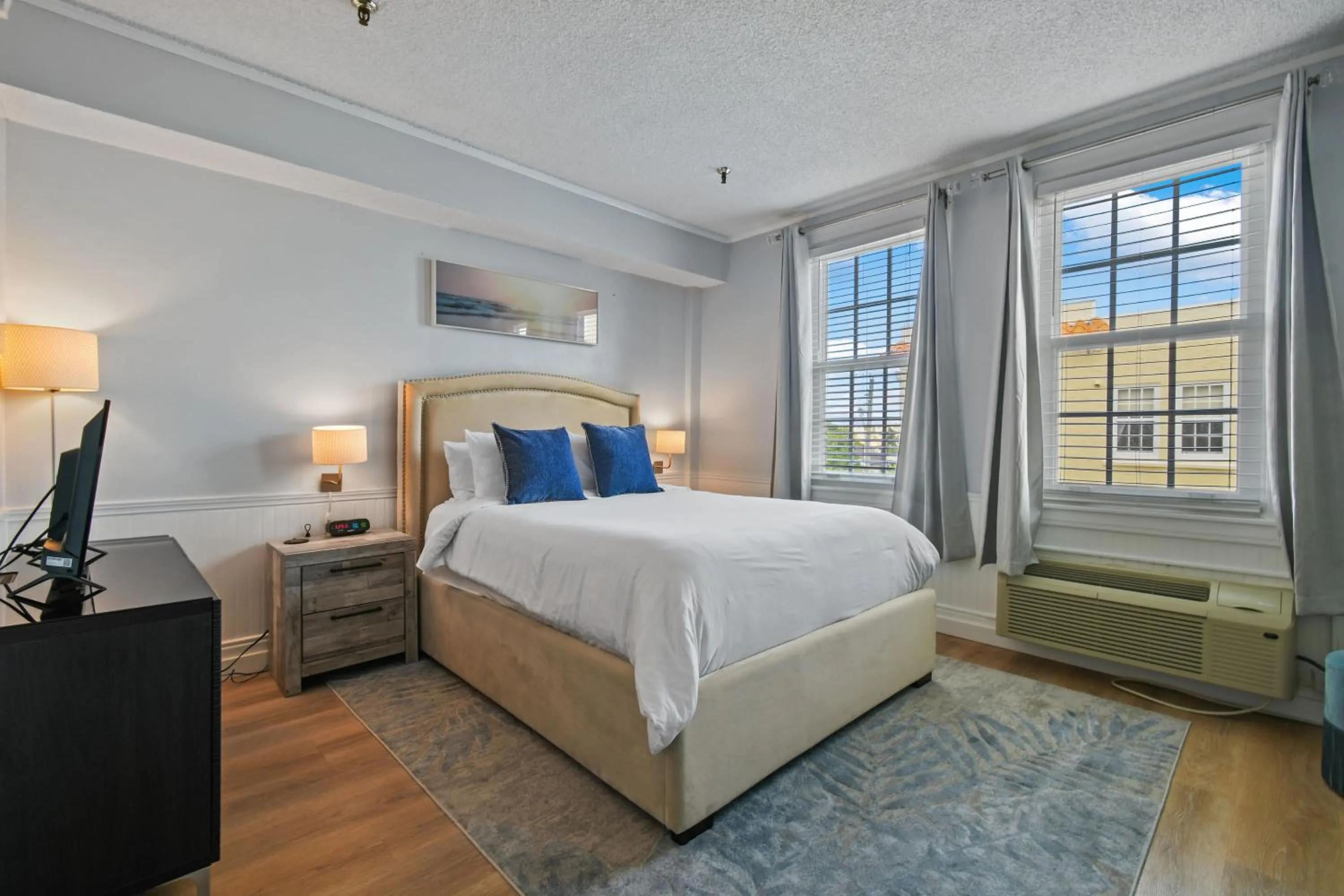 Bed in Tropicals of Palm Beach