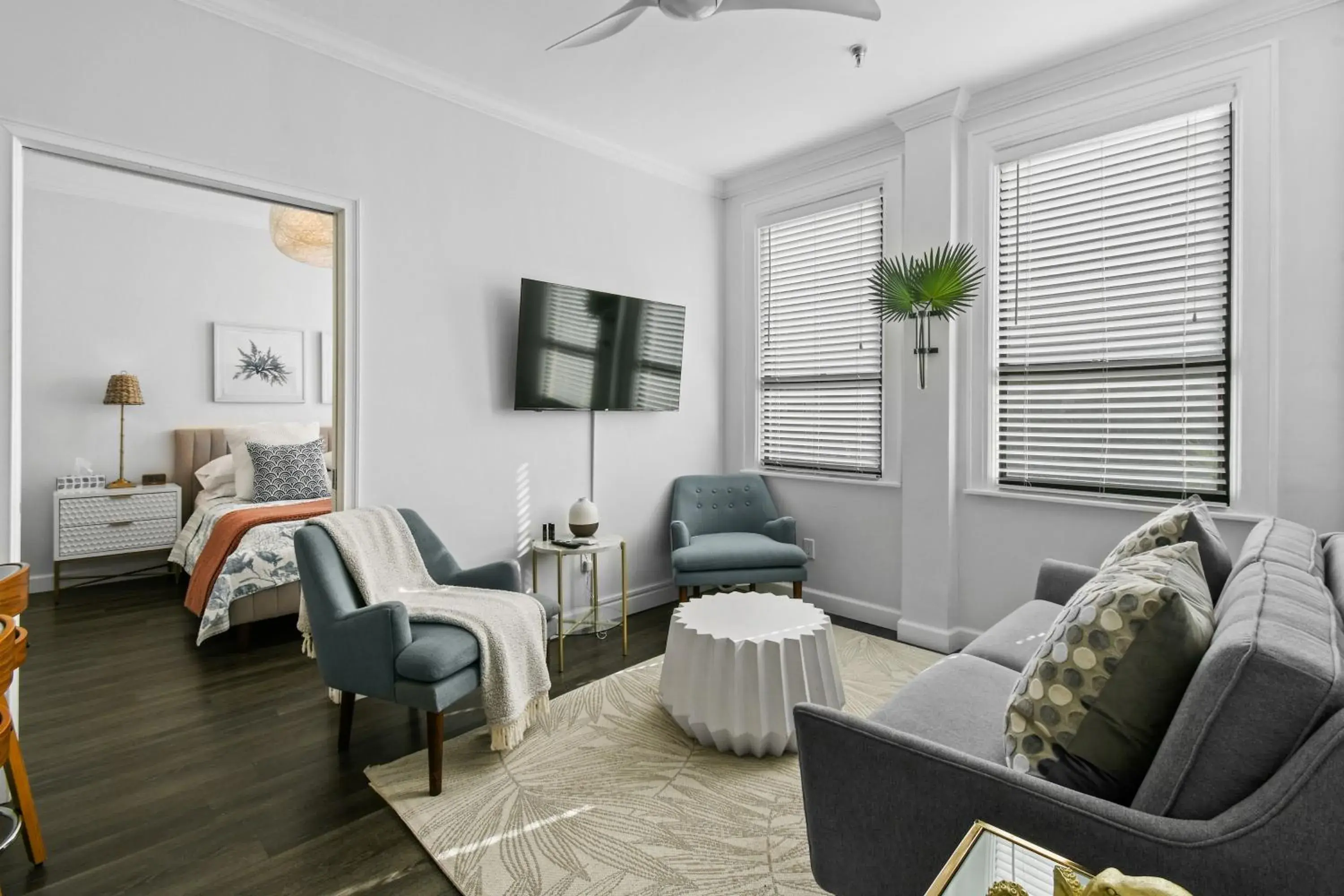 Two-Bedroom Suite in Tropicals of Palm Beach Two-Bedroom Suite in Tropicals of Palm Beach