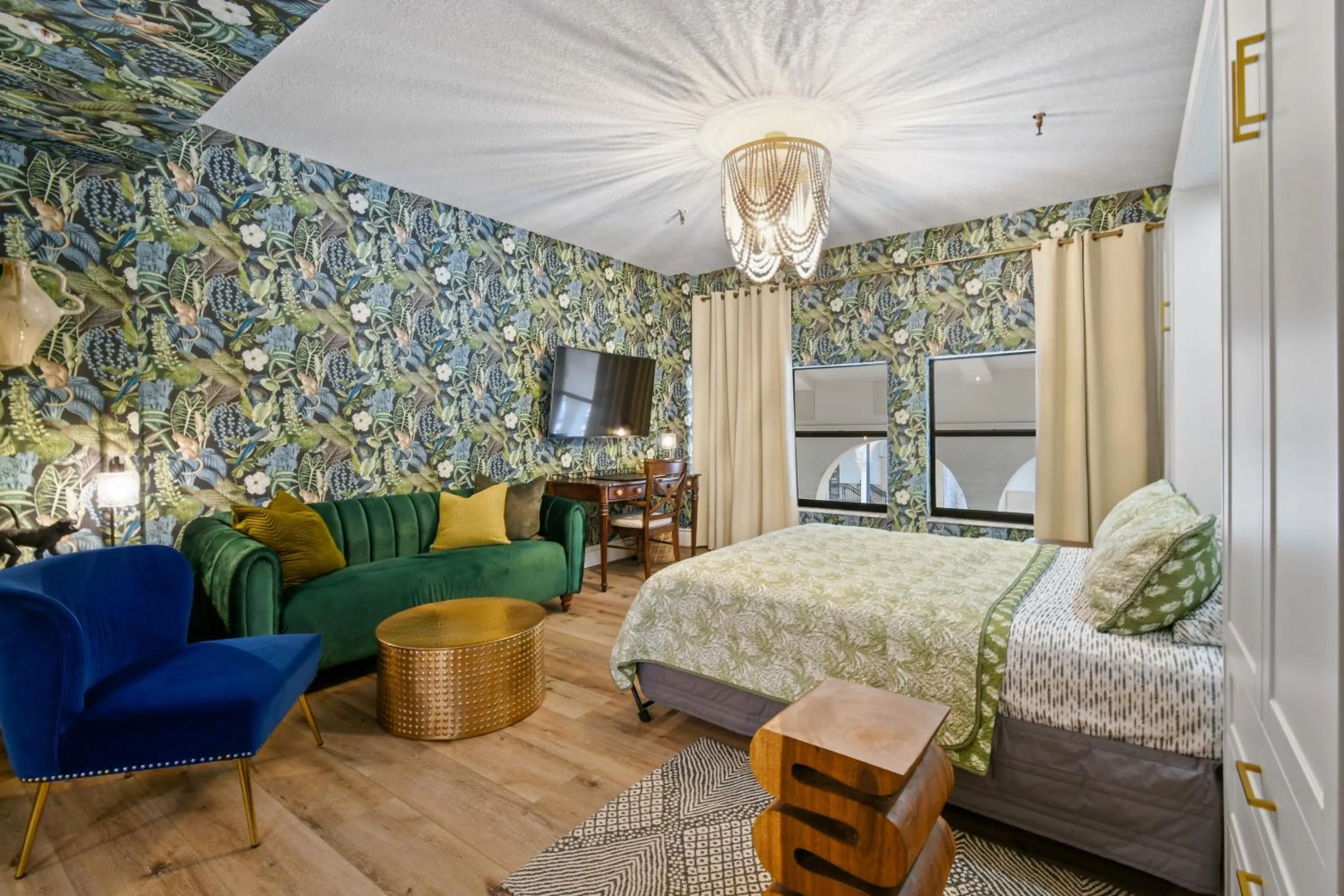 Bed in Tropicals of Palm Beach