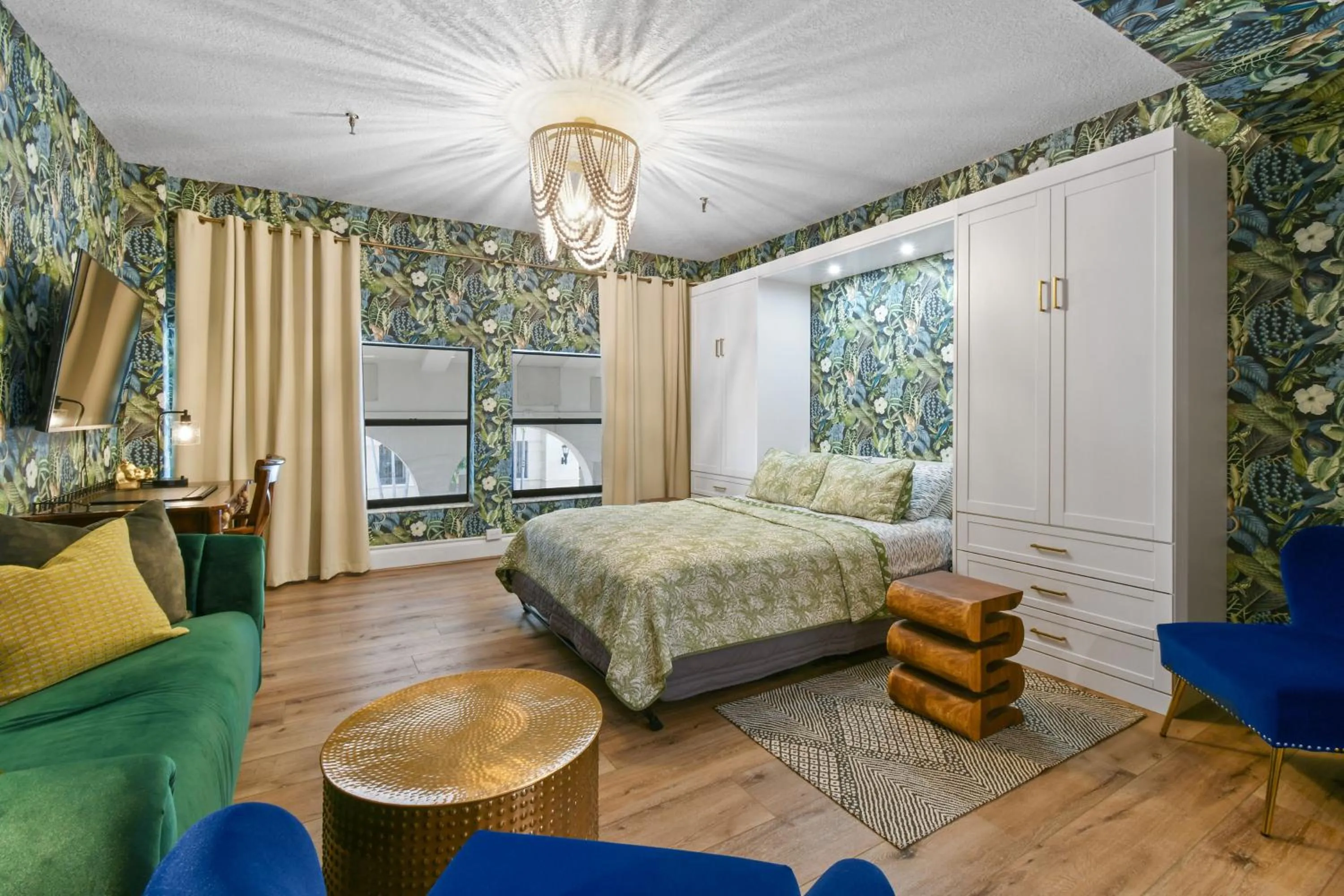 Bed in Tropicals of Palm Beach