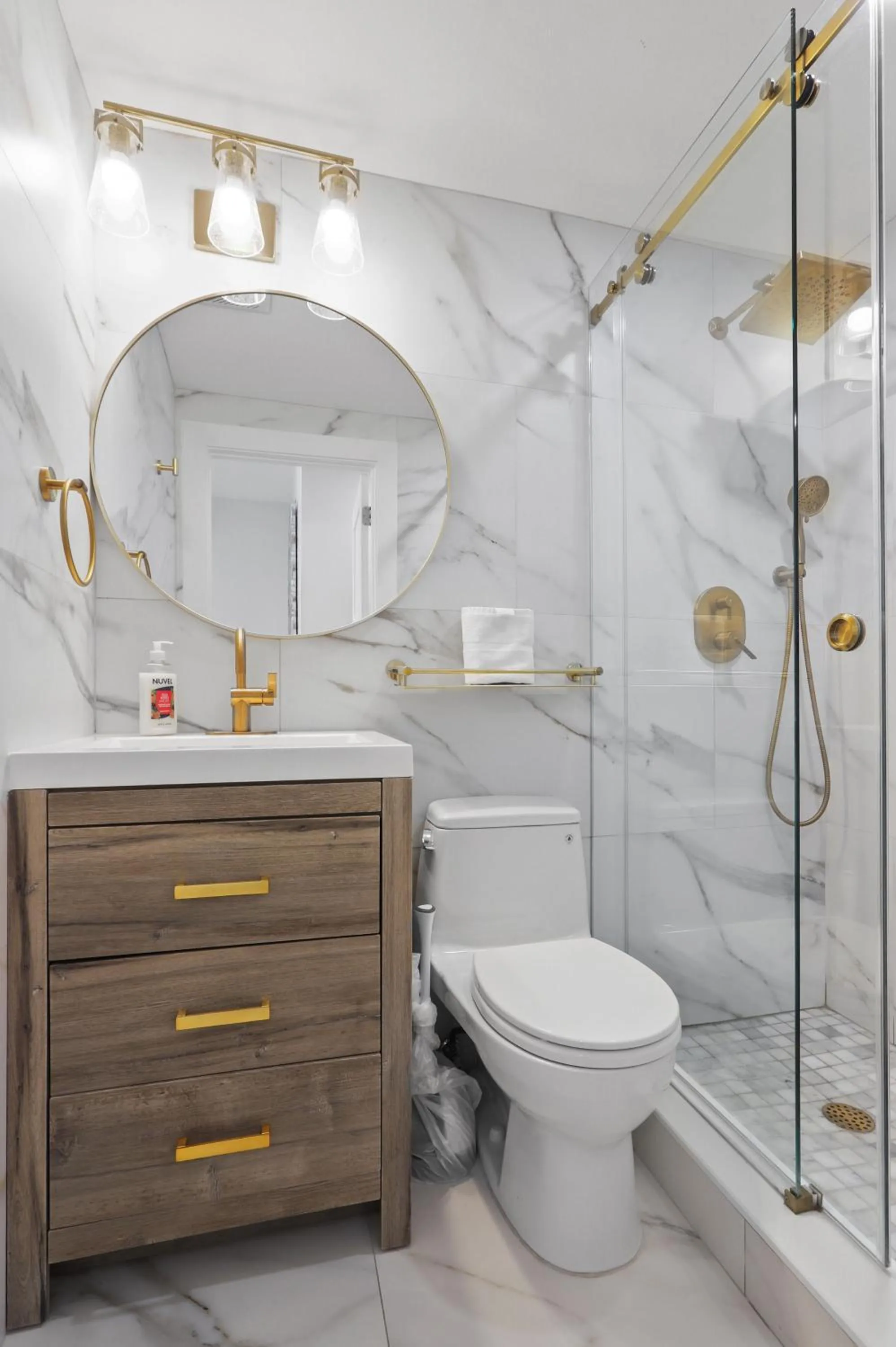 Bathroom in Tropicals of Palm Beach