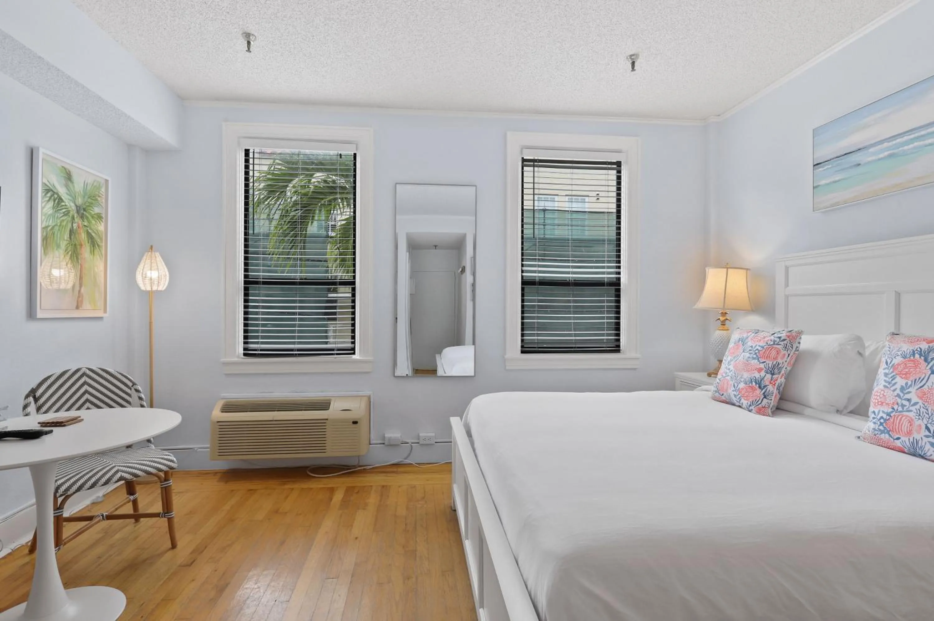 Bed in Tropicals of Palm Beach