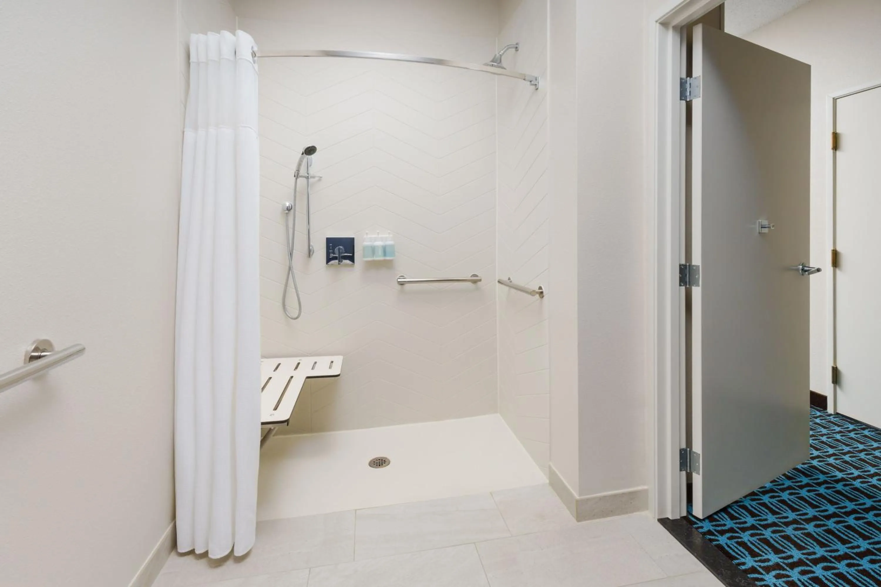 Bathroom in Fairfield Inn and Suites by Marriott Houston The Woodlands