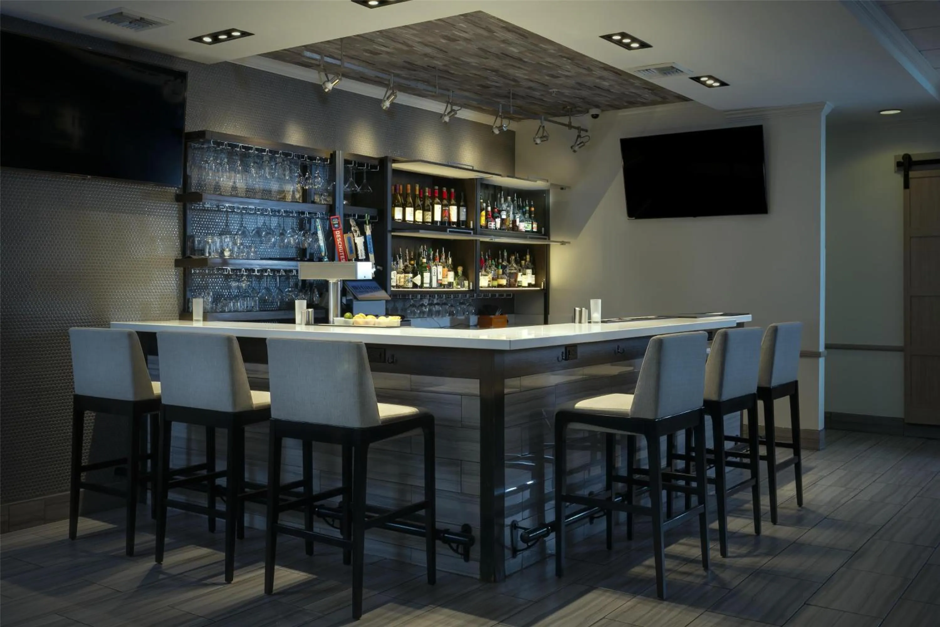 Lounge or bar in Hilton Garden Inn Corvallis