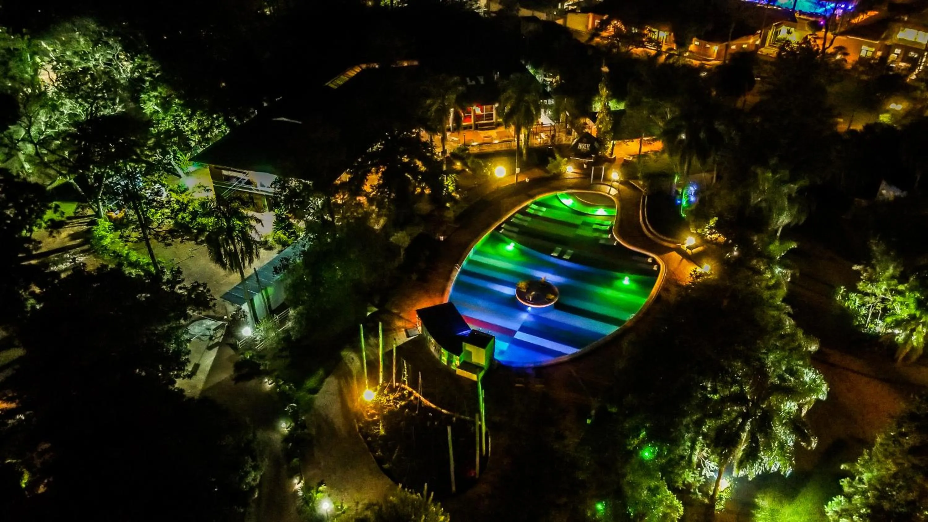 Patio in Beer Hotel Iguazú