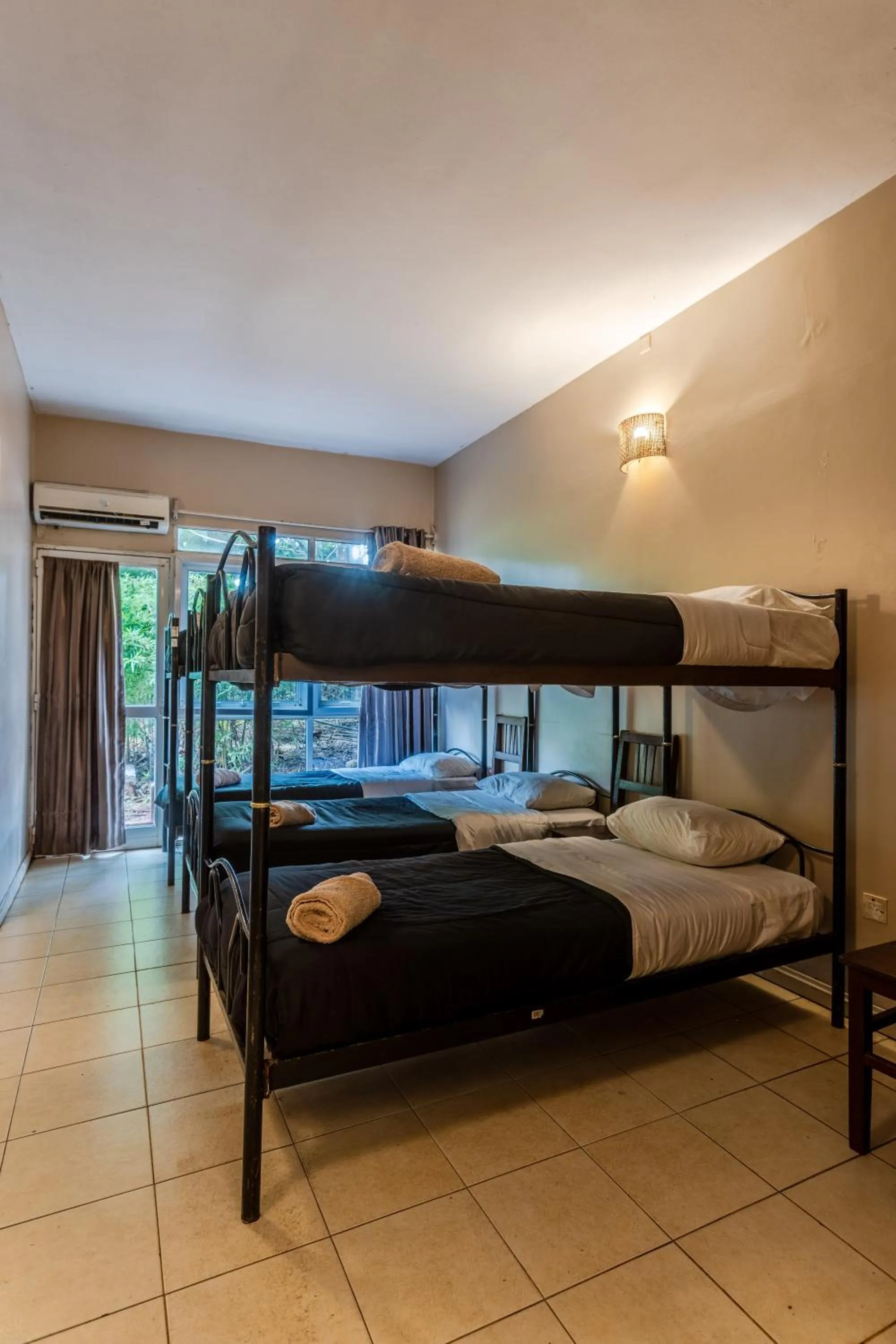 Bed in Beer Hotel Iguazú