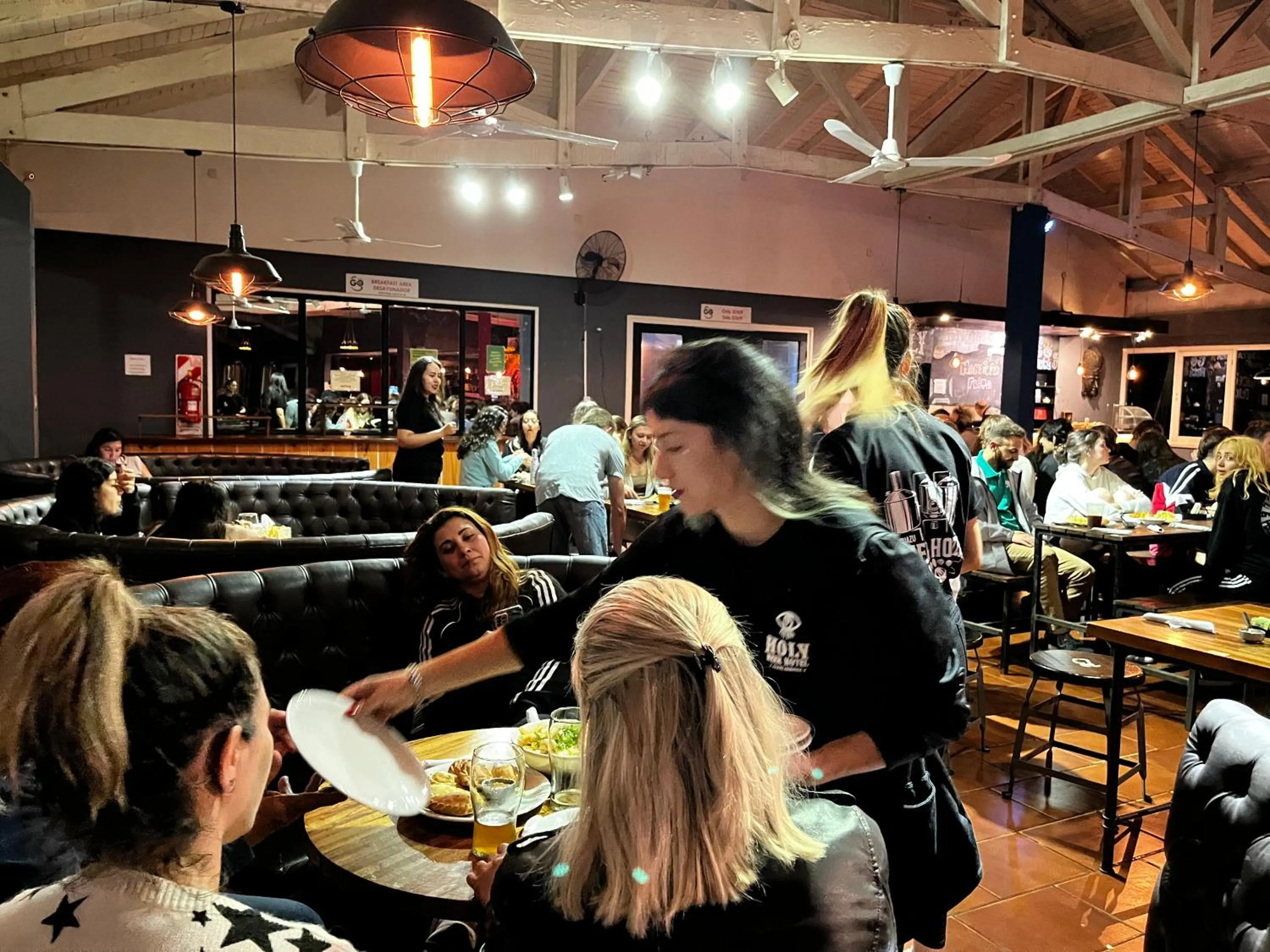 Restaurant/places to eat in Beer Hotel Iguazú