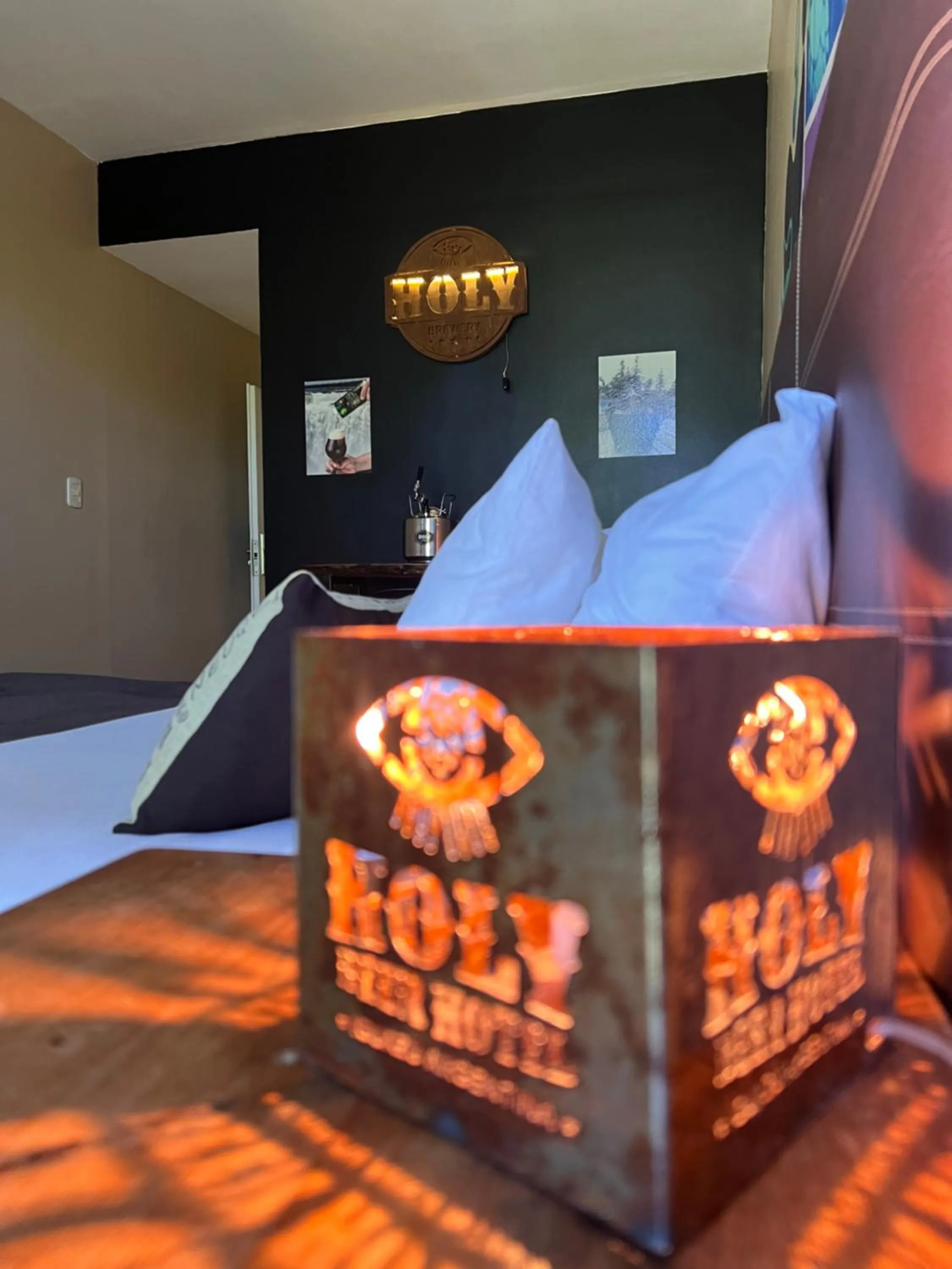 Logo/Certificate/Sign, Bed in Beer Hotel Iguazú