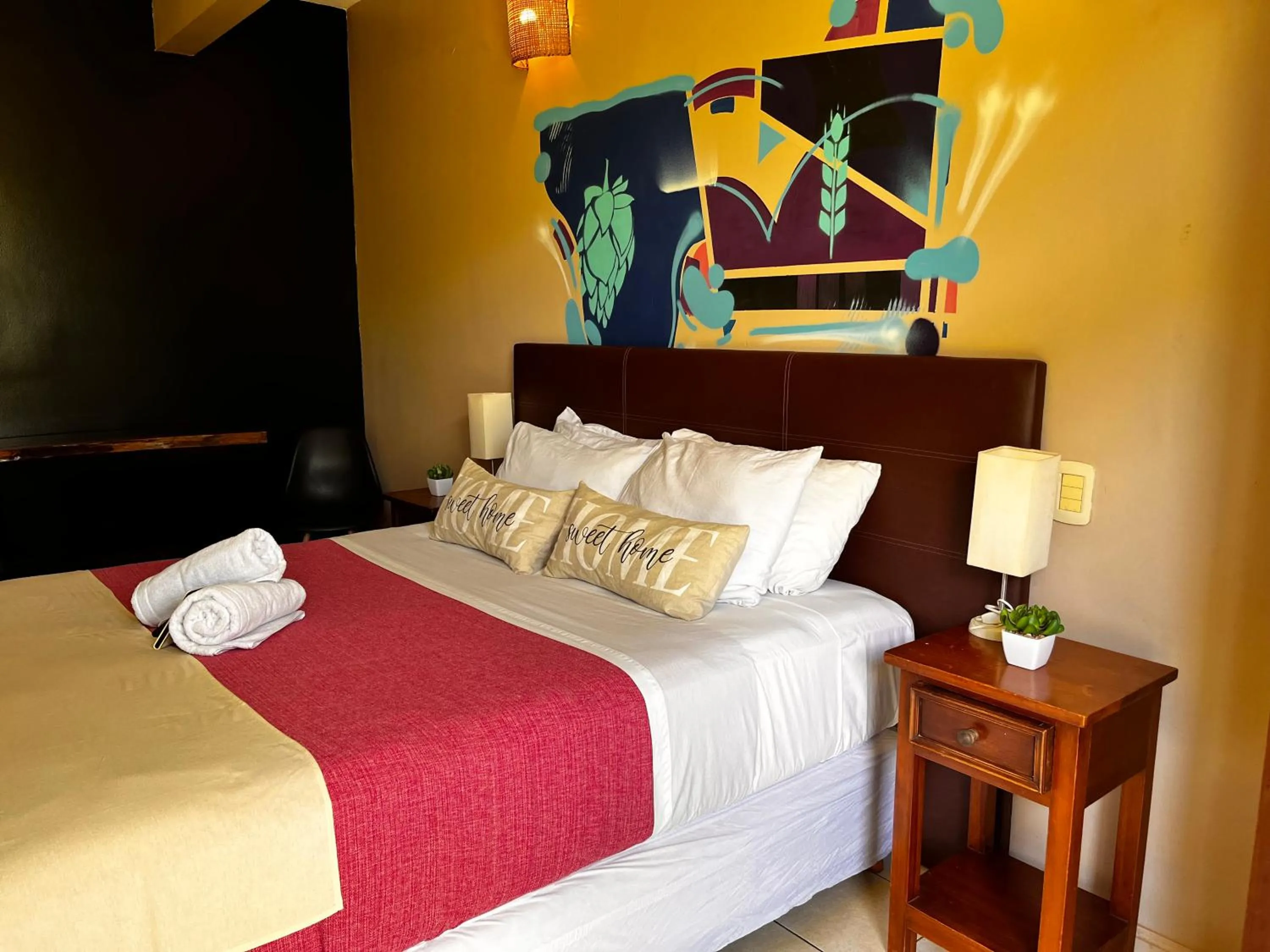 Bedroom, Bed in Beer Hotel Iguazú