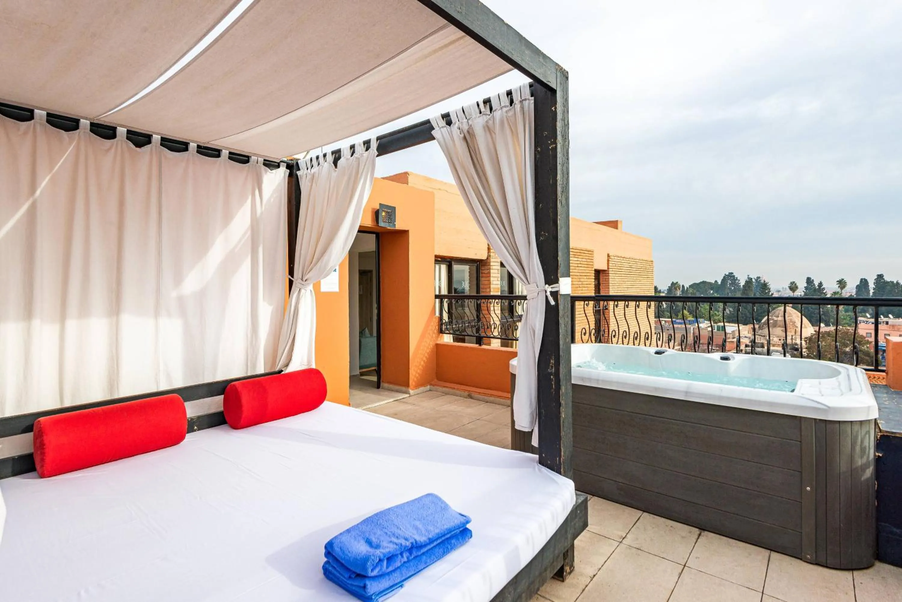 Hot Tub, Bed in TUI BLUE Medina Gardens - Adults Only - All Inclusive