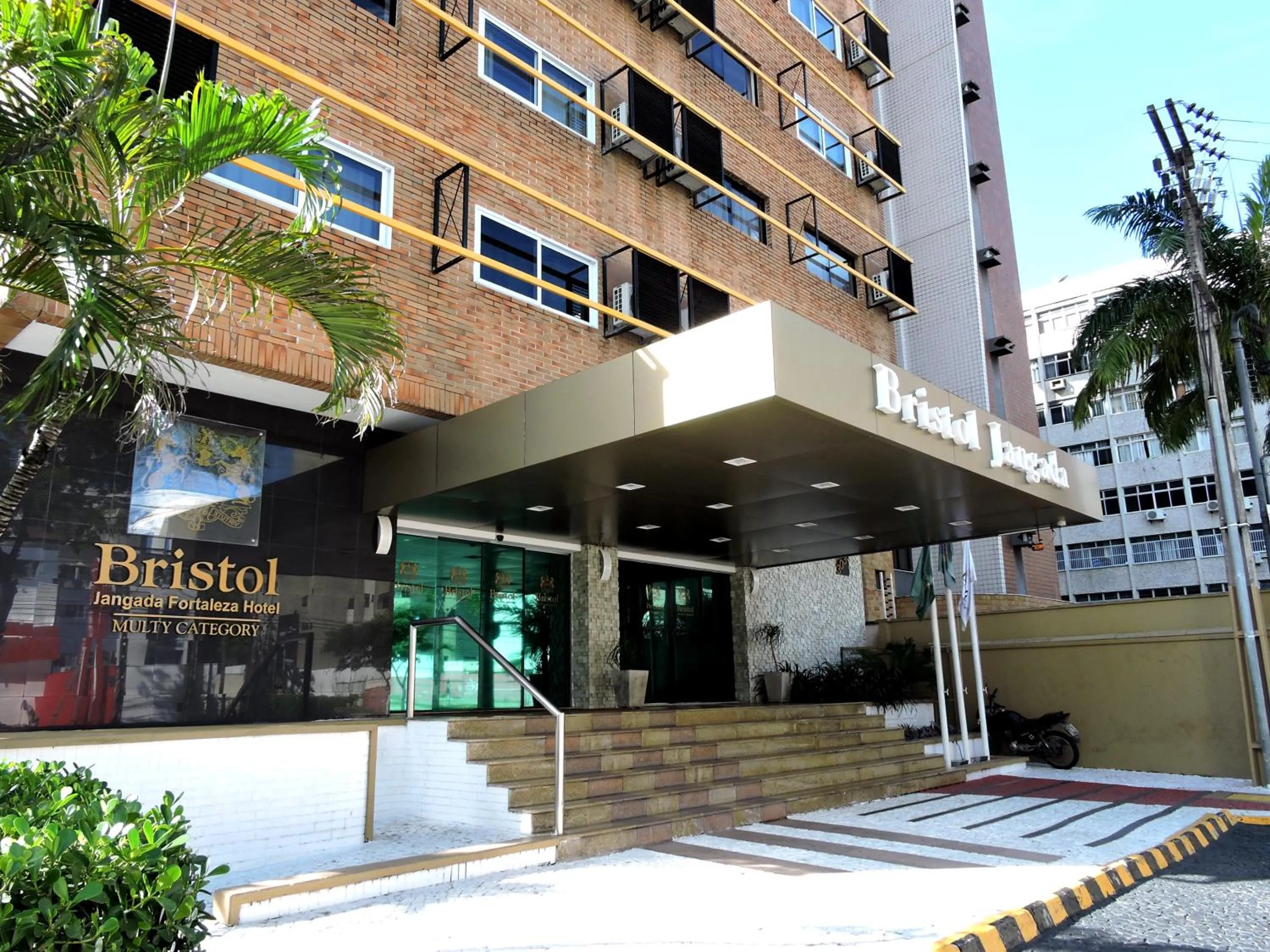 Facade/entrance in Bristol Jangada Fortaleza Meirelles