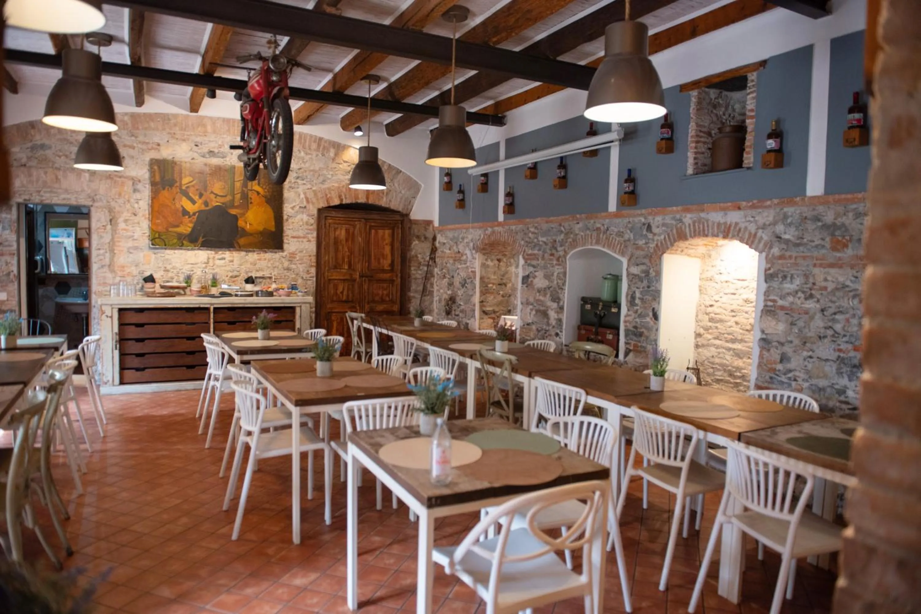 Restaurant/places to eat in Fra Diavolo