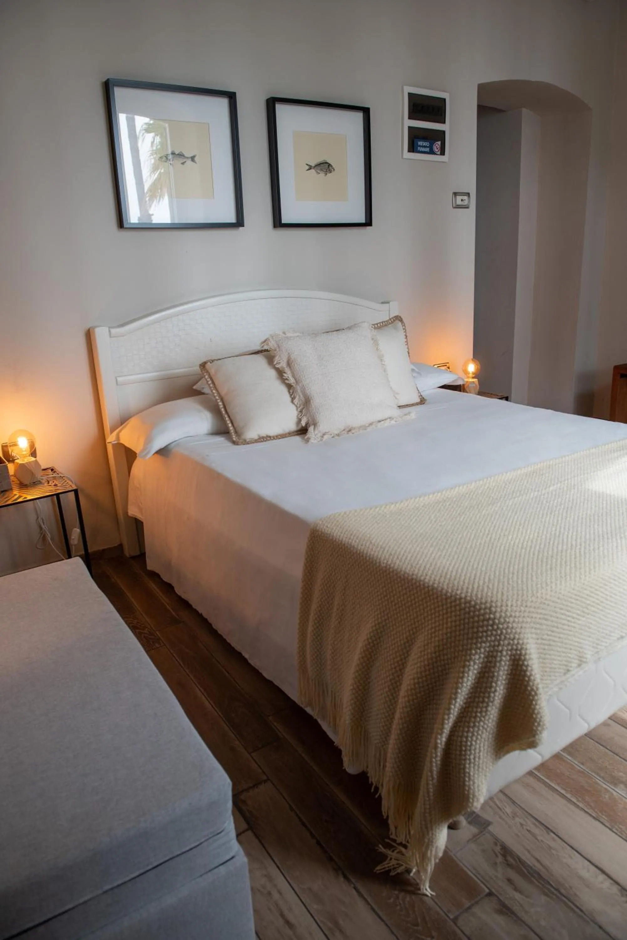 Bedroom, Bed in Fra Diavolo