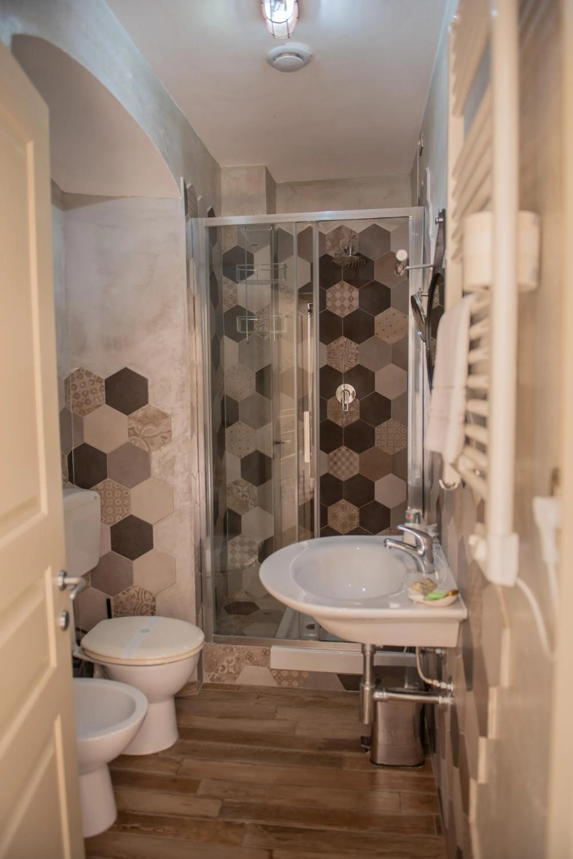 Bathroom in Fra Diavolo