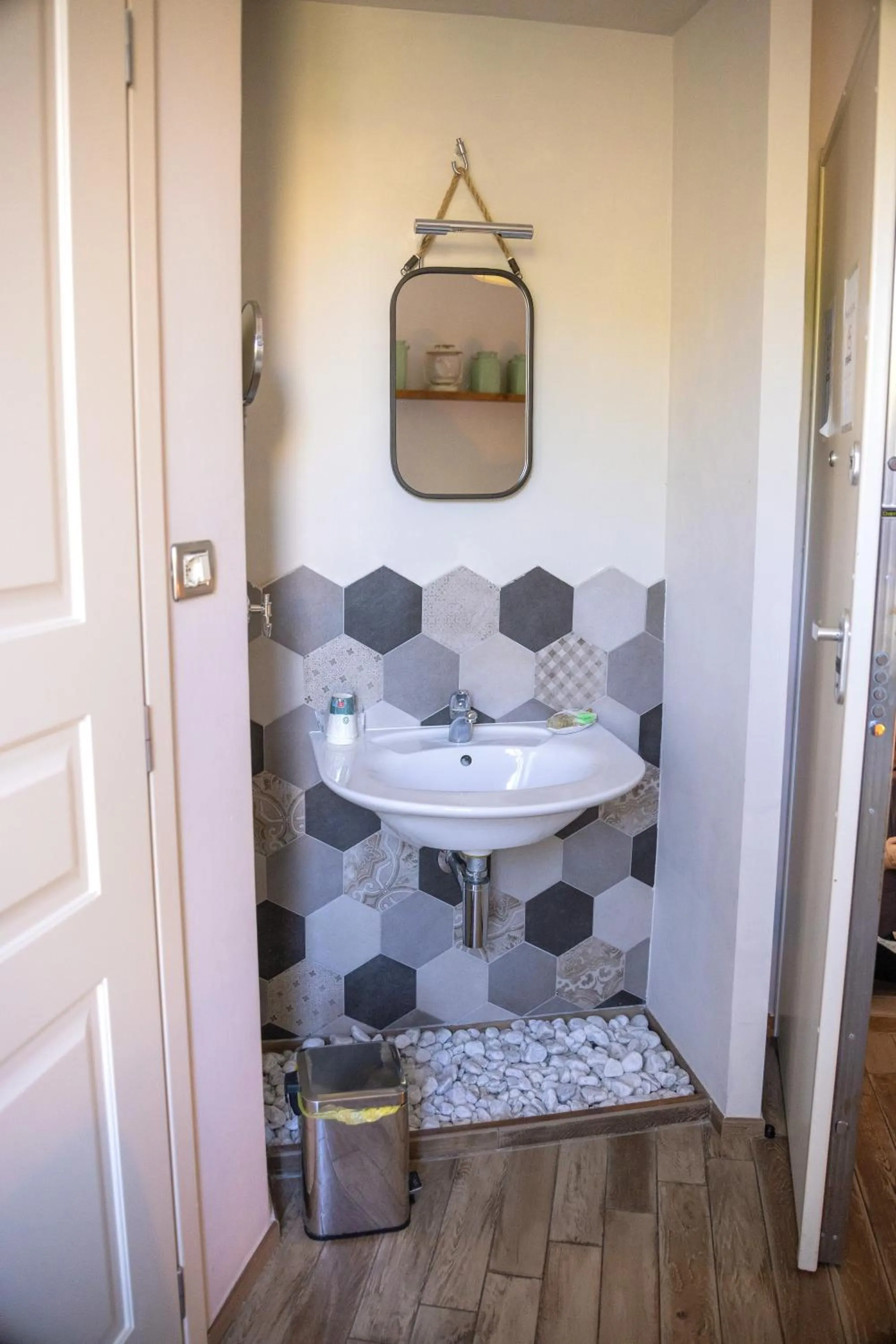 Bathroom in Fra Diavolo