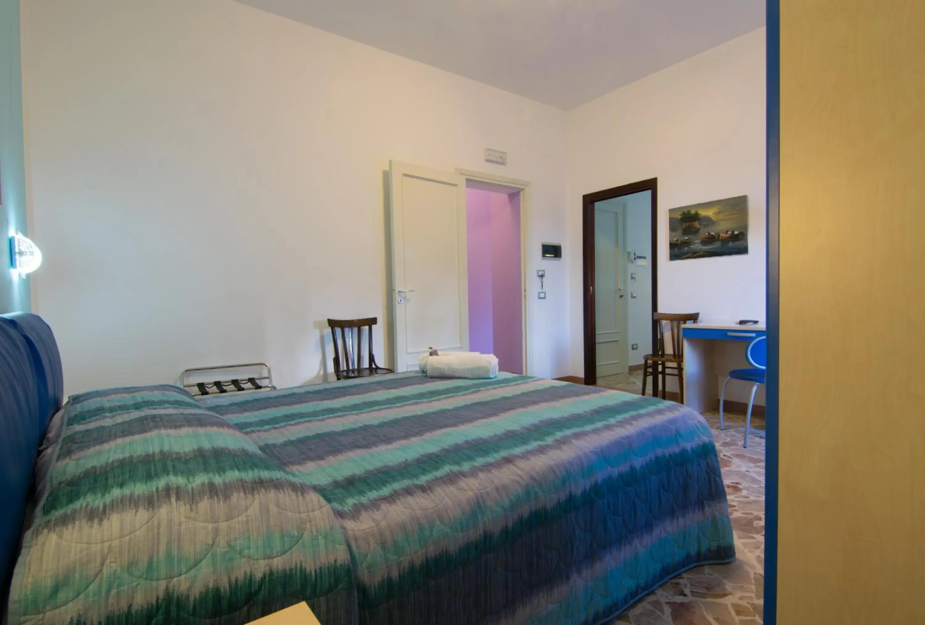 Triple Room with Balcony in B&B Alighieri 21 Triple Room with Balcony in B&B Alighieri 21