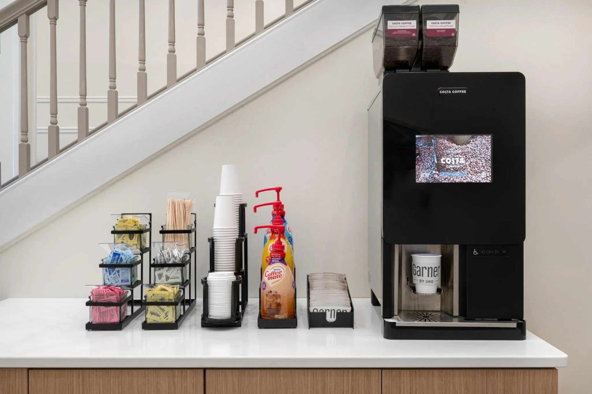 Restaurant/places to eat in Garner Hotel Evansville East by IHG