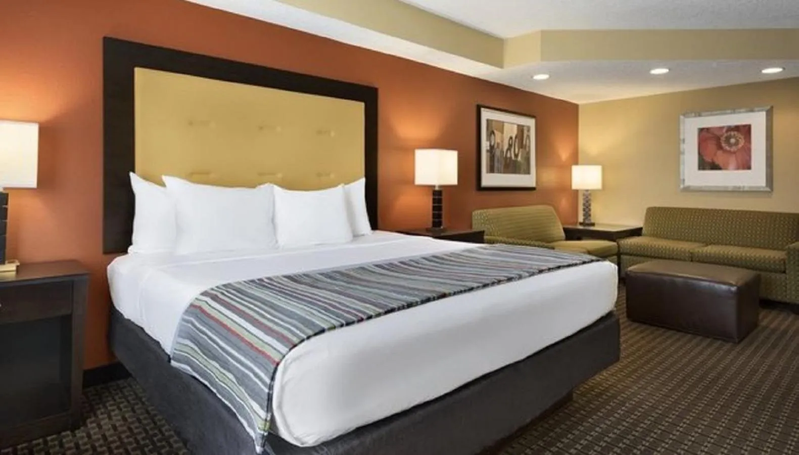 Bedroom in Country Inn & Suites by Radisson, Evansville, IN