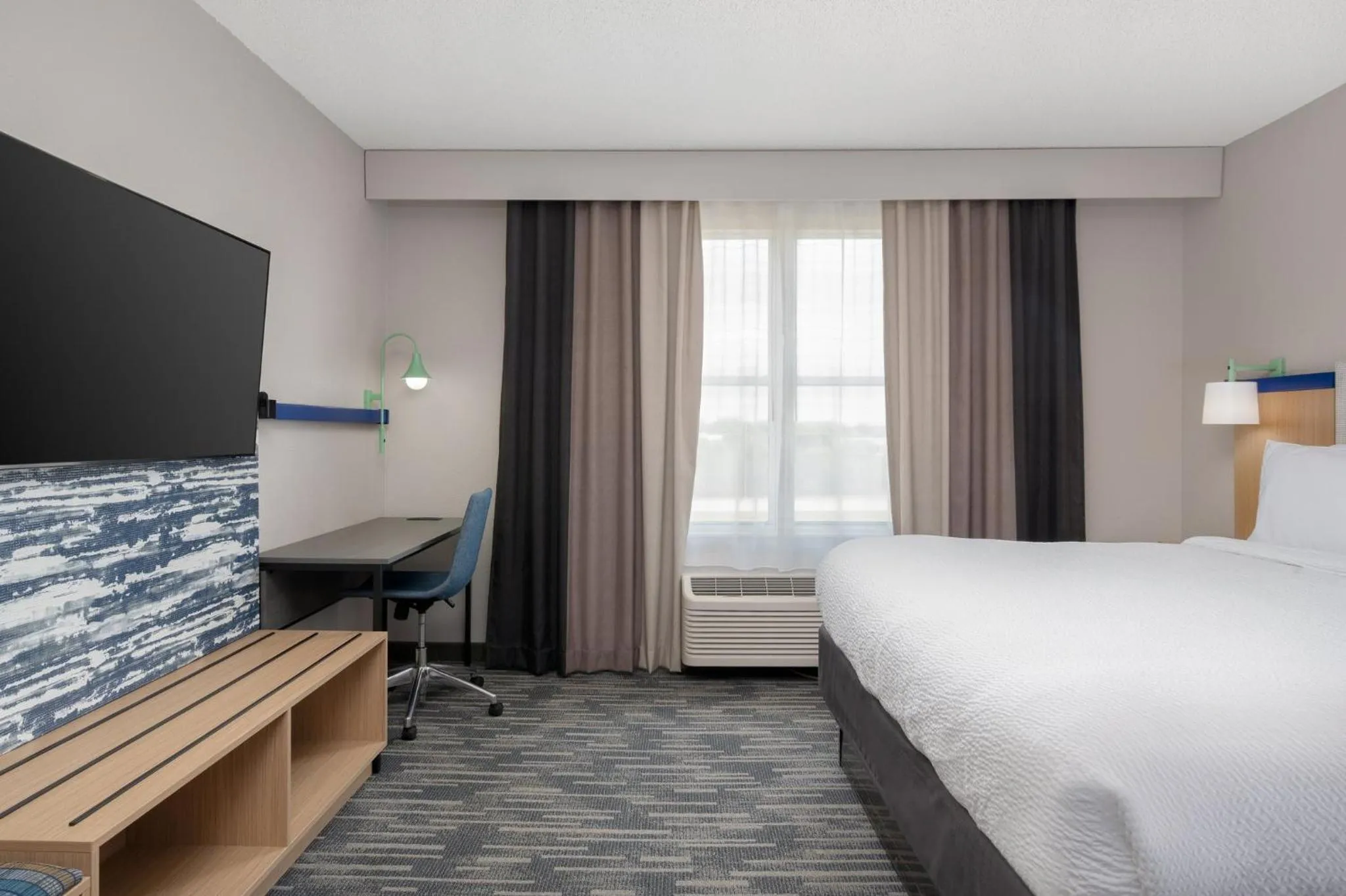 Photo of the whole room, Bed in Garner Hotel Evansville East by IHG