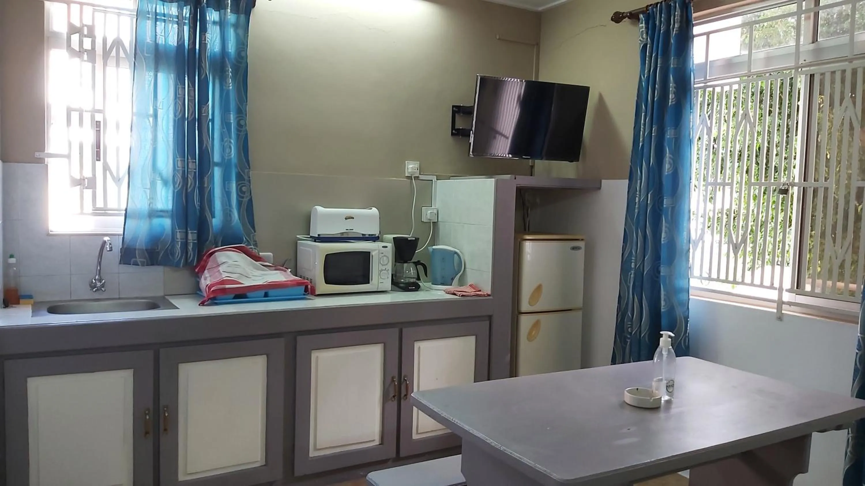 Kitchen or kitchenette in Centraville